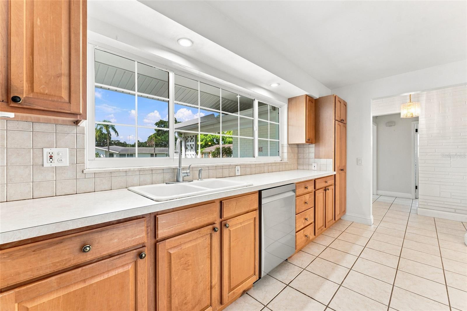1773 LONDON LN — photo 26