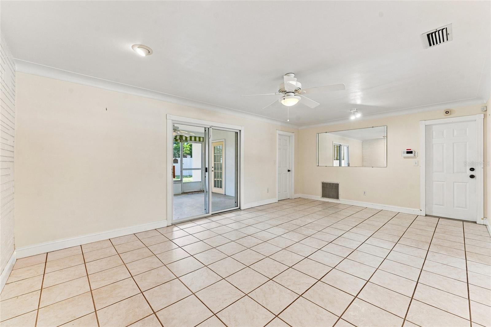 1773 LONDON LN — photo 12