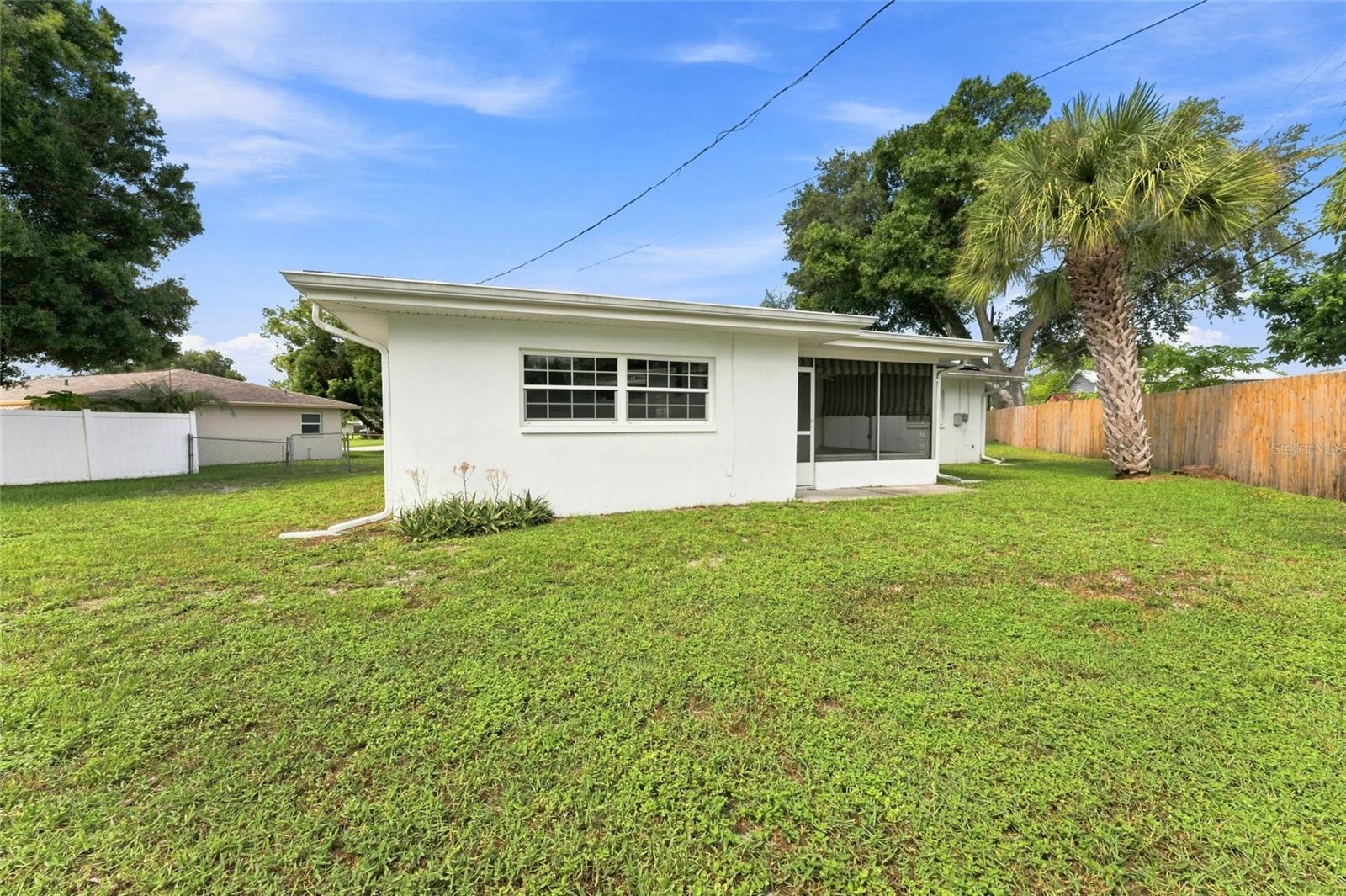 1773 LONDON LN — photo 62