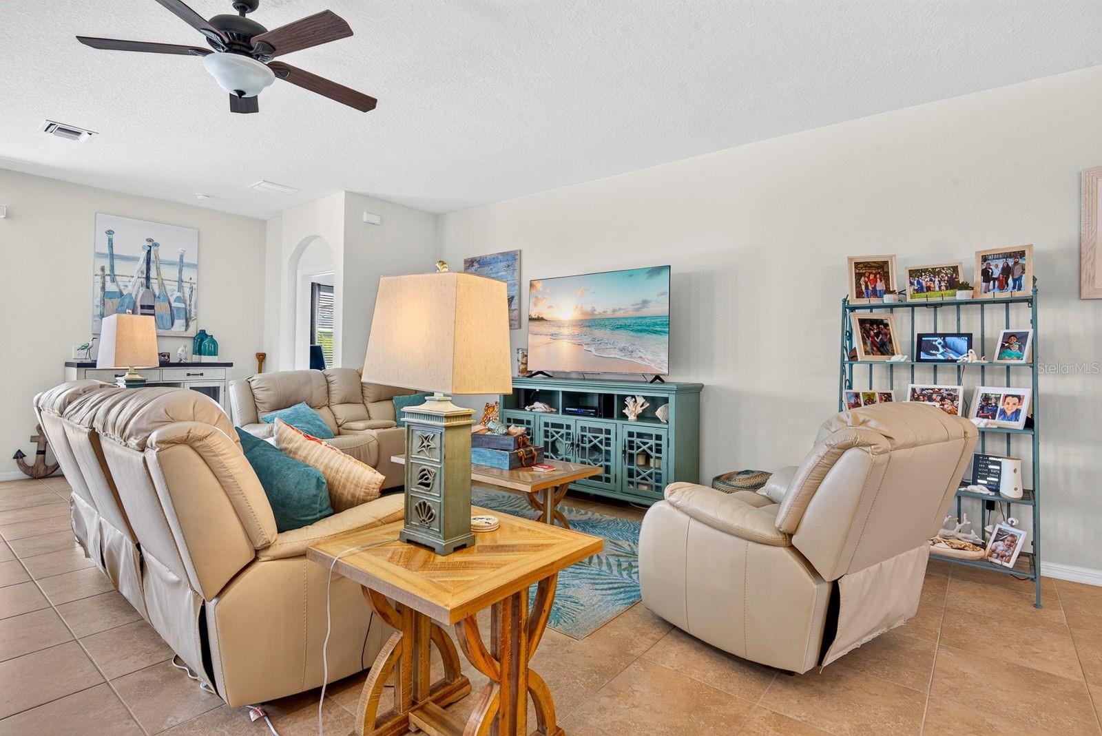 6435 DEVESTA LOOP — photo 34