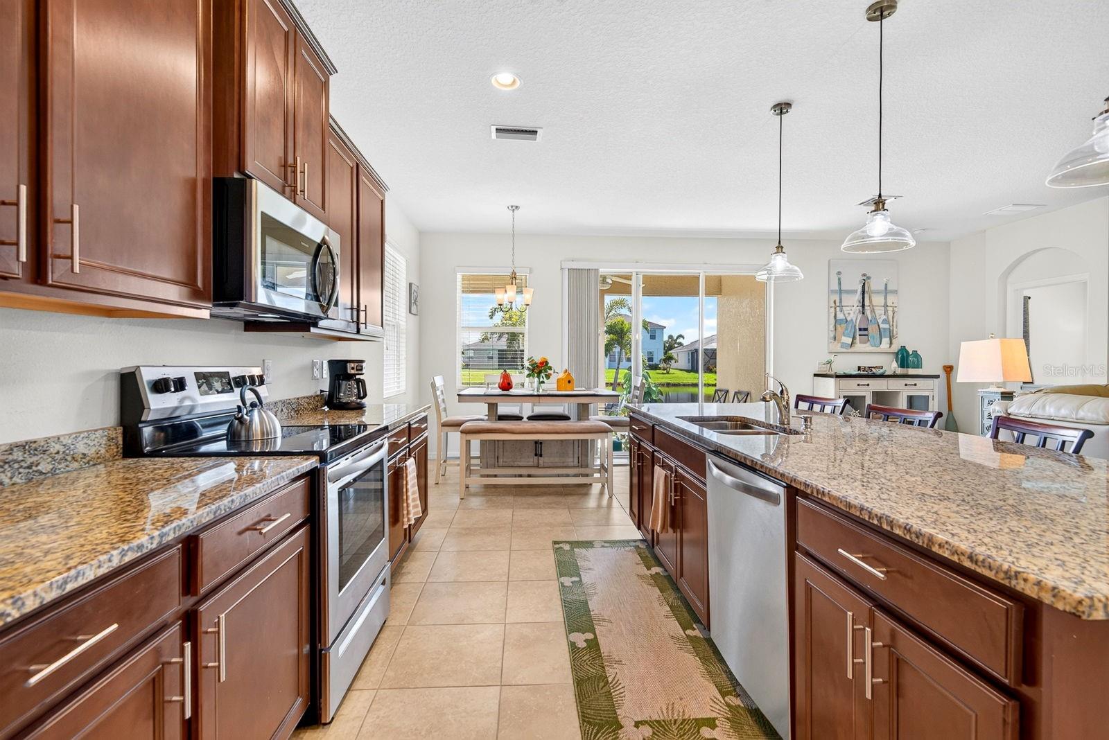 6435 DEVESTA LOOP — photo 12