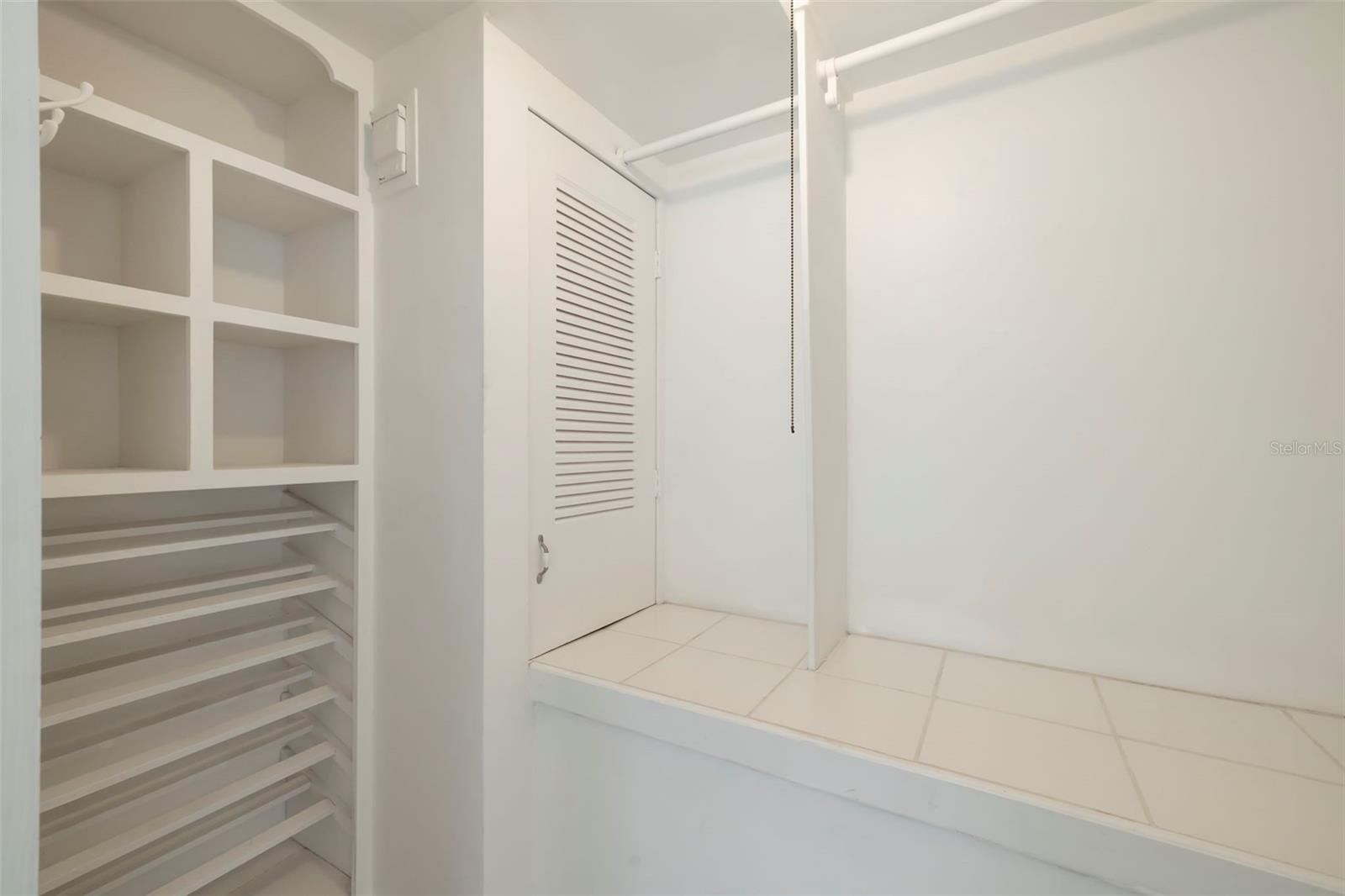 708 GARFIELD DR — photo 38