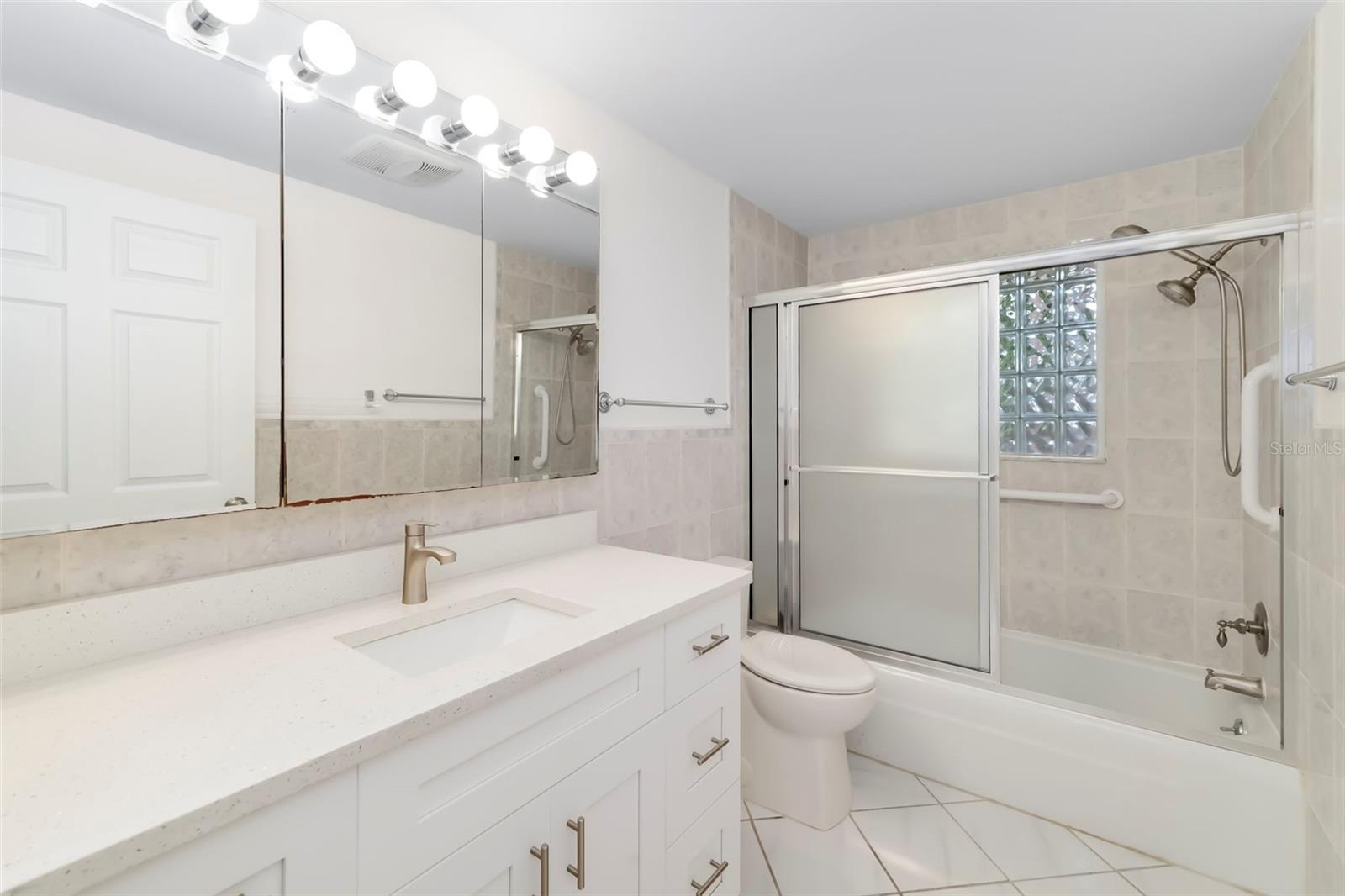 708 GARFIELD DR — photo 31