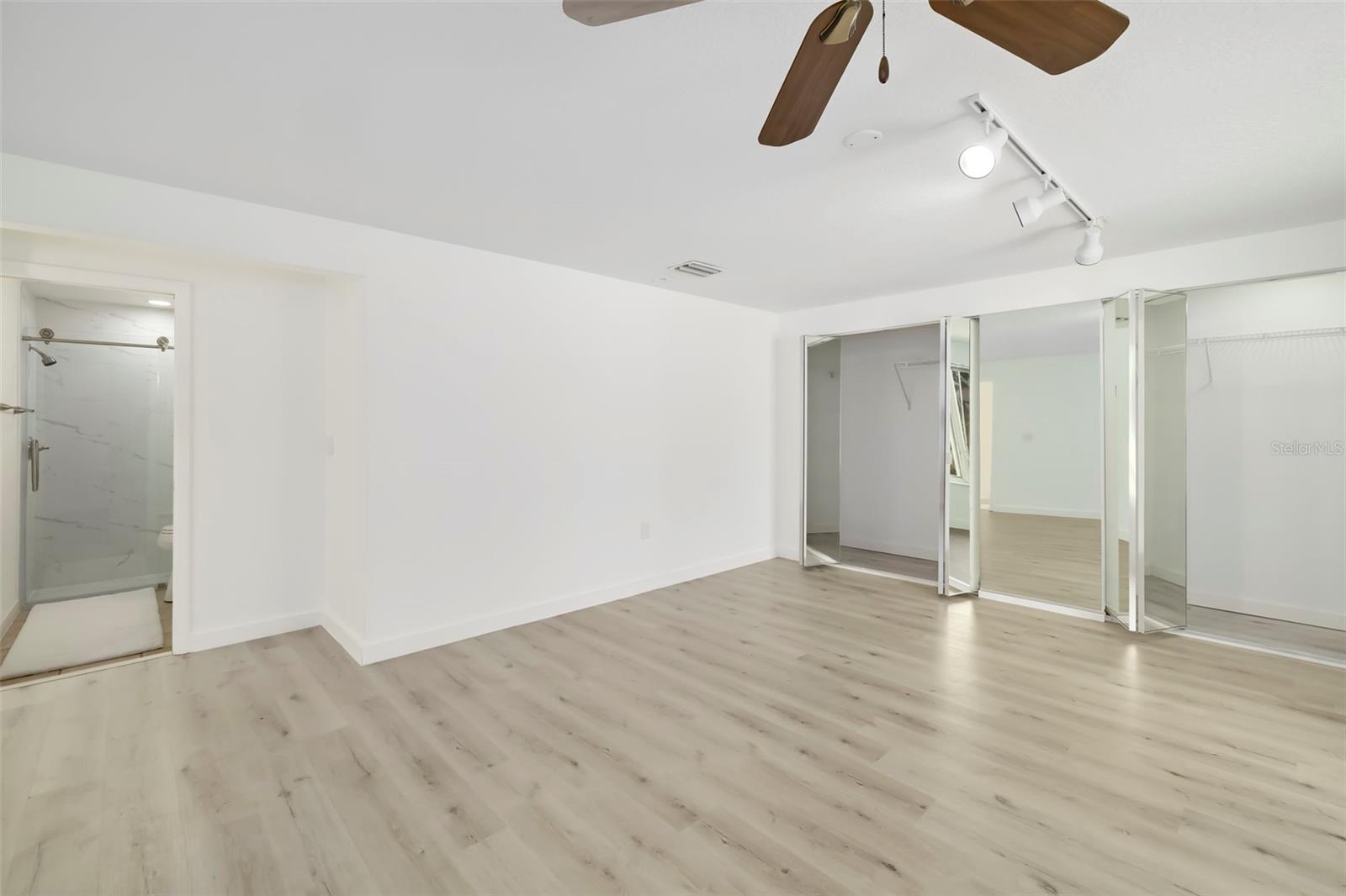 708 GARFIELD DR — photo 5