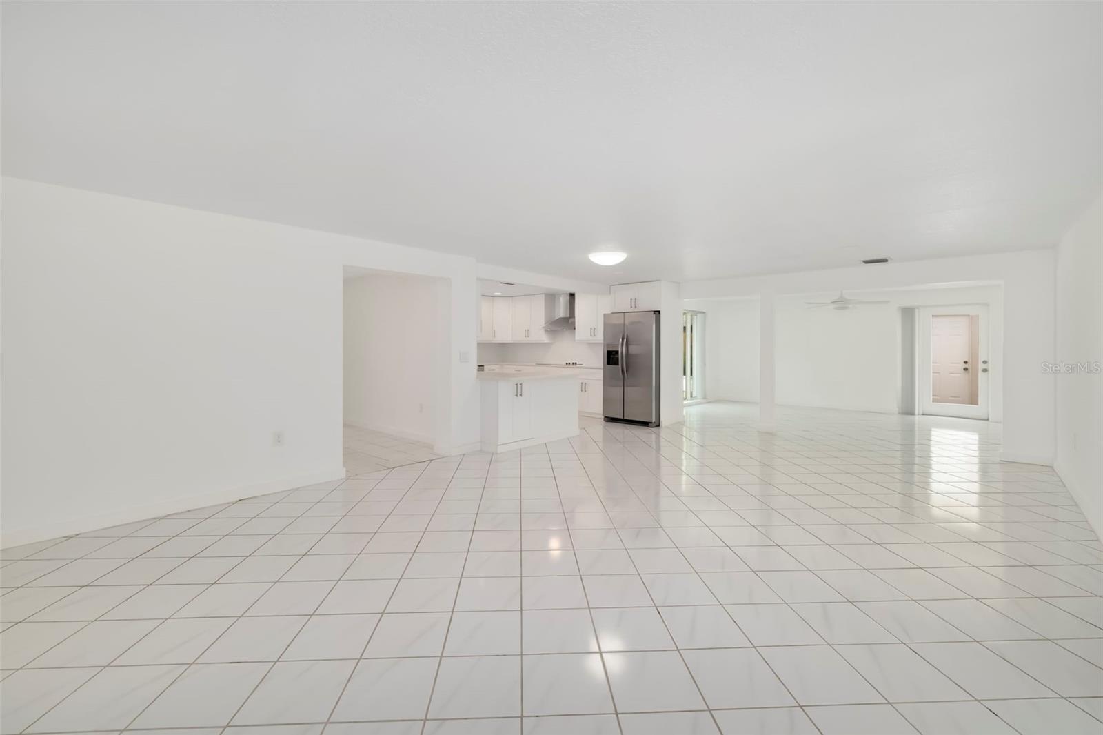 708 GARFIELD DR — photo 11