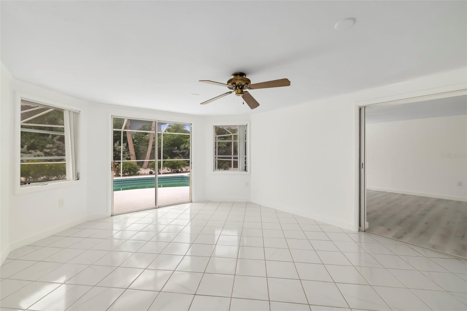 708 GARFIELD DR — photo 26