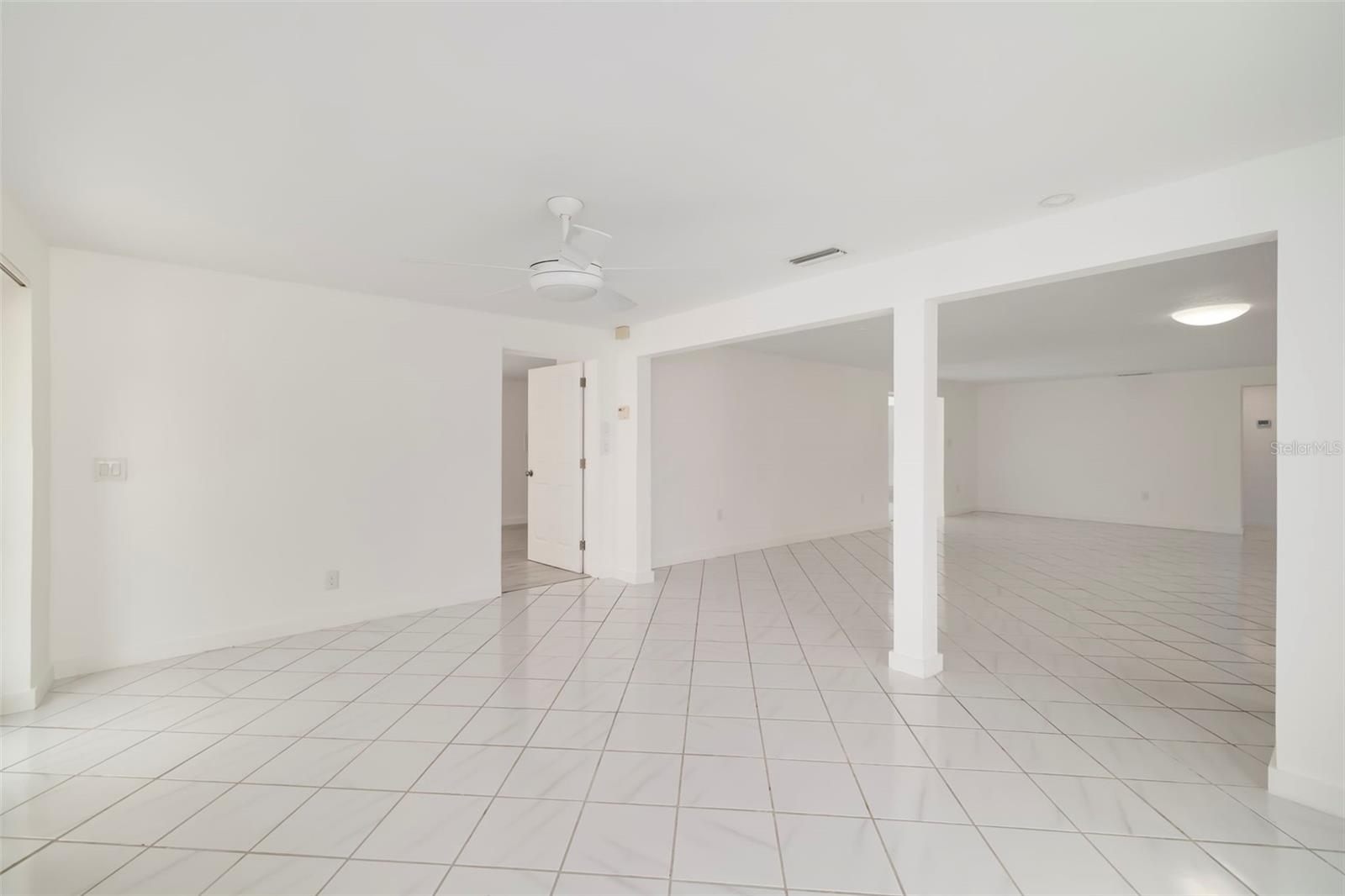 708 GARFIELD DR — photo 20