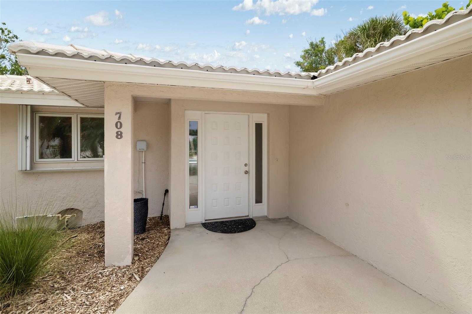 708 GARFIELD DR — photo 86