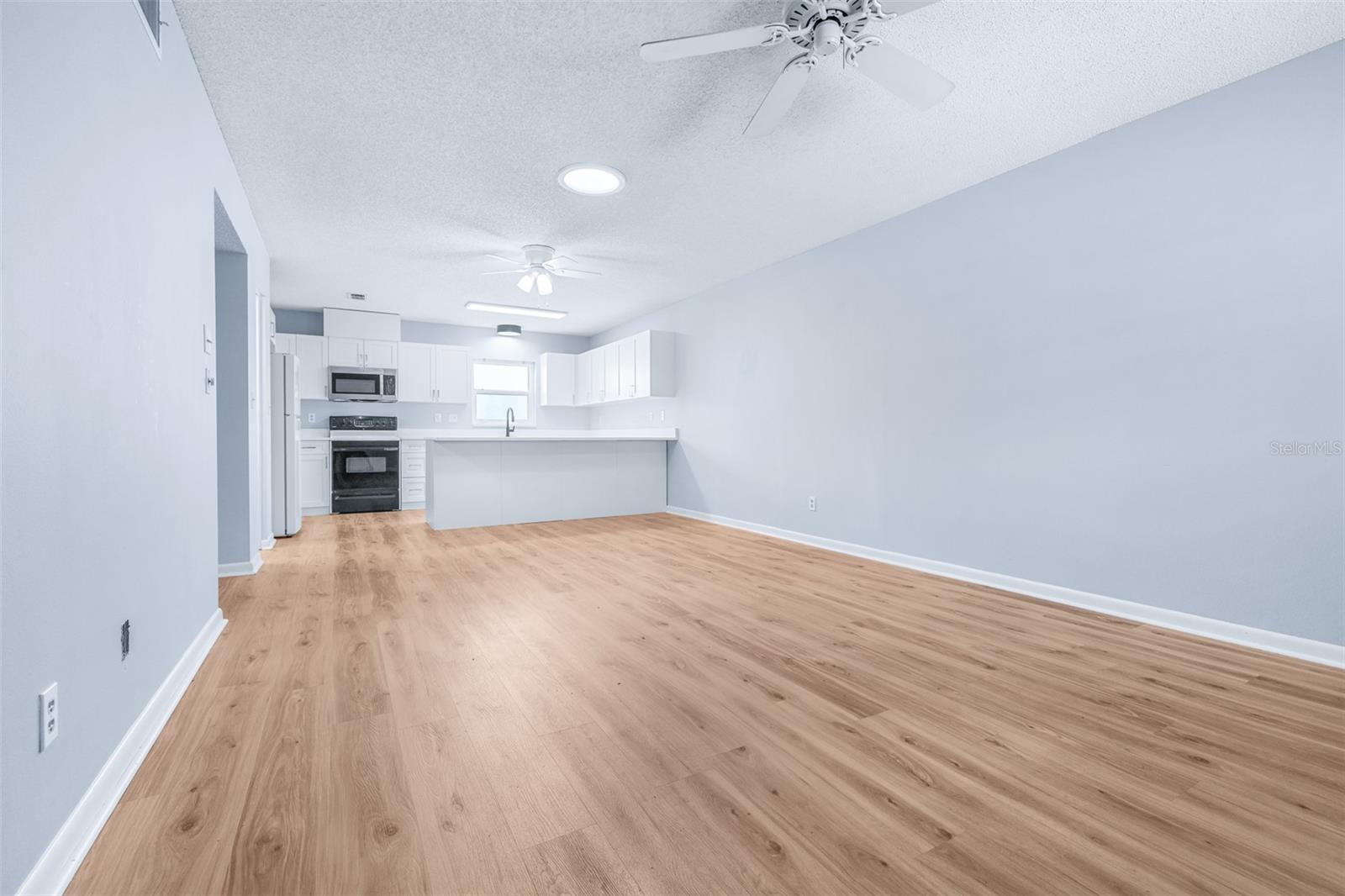 13940 ANONA HEIGHTS DR #70 — photo 8