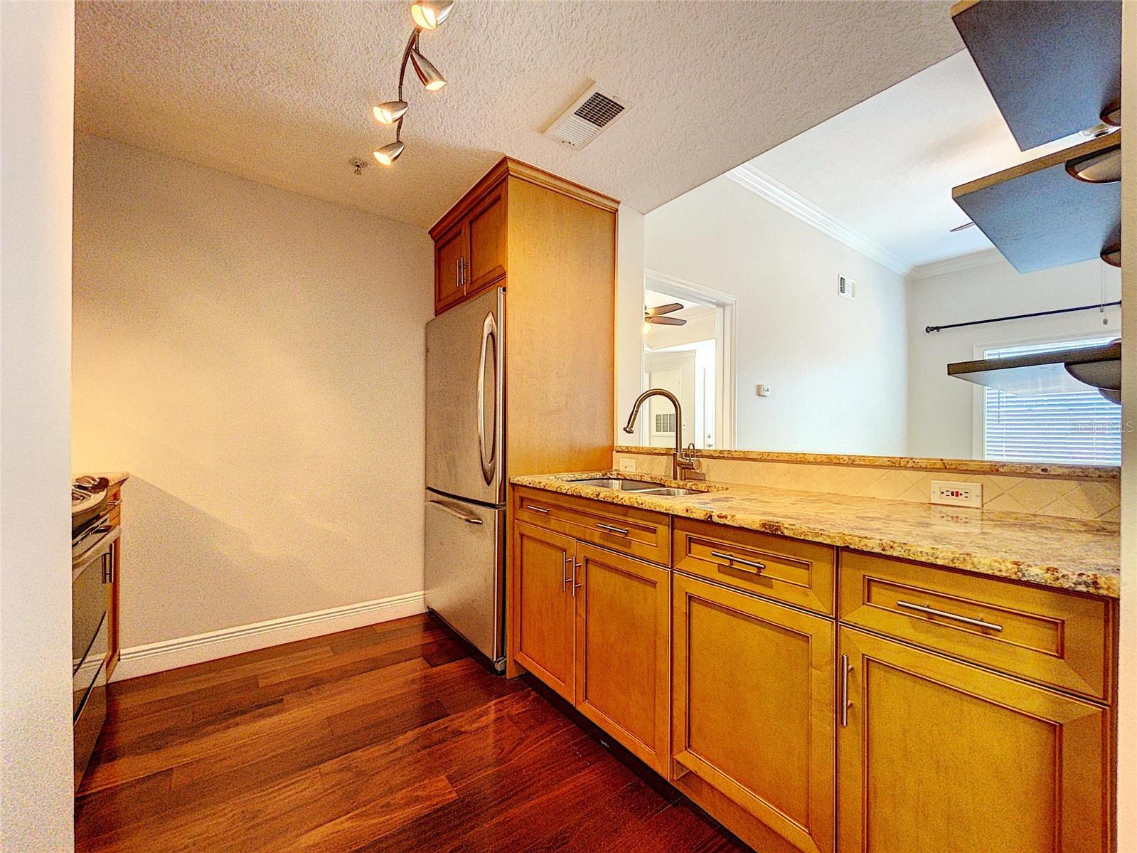 800 S DAKOTA AVE #431 — photo 6