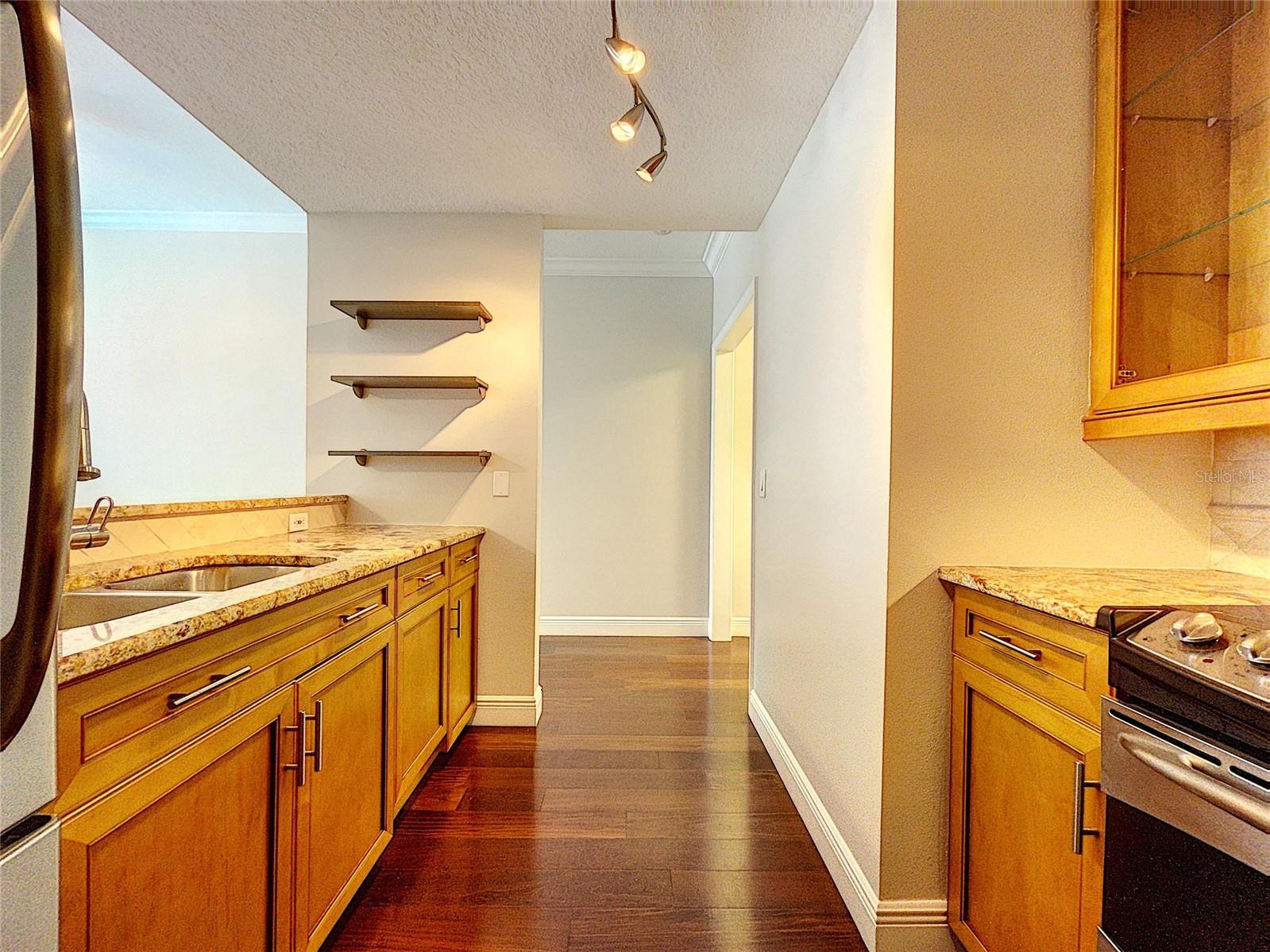 800 S DAKOTA AVE #431 — photo 7