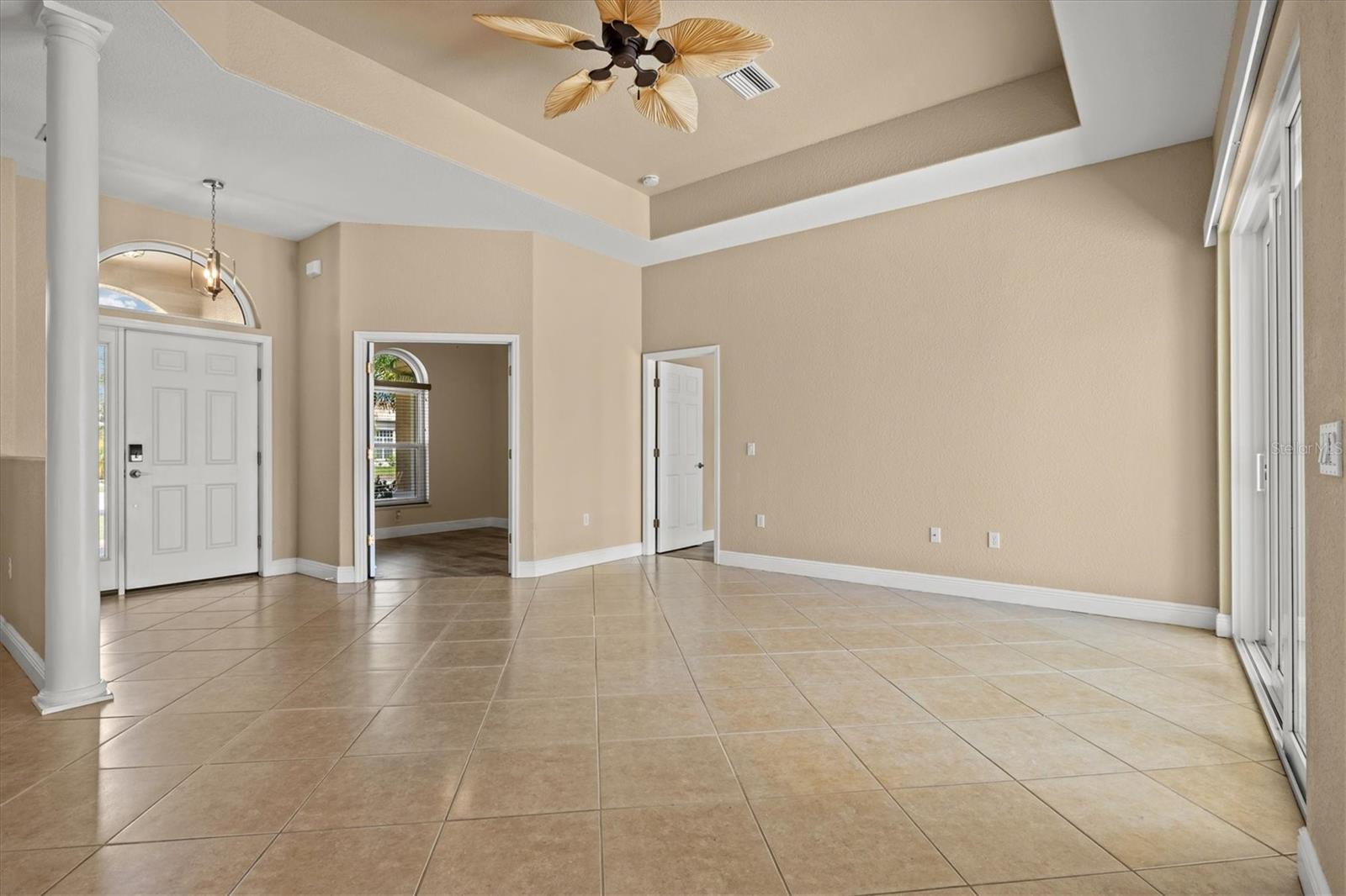 203 LAKE VICTORIA CT — photo 13
