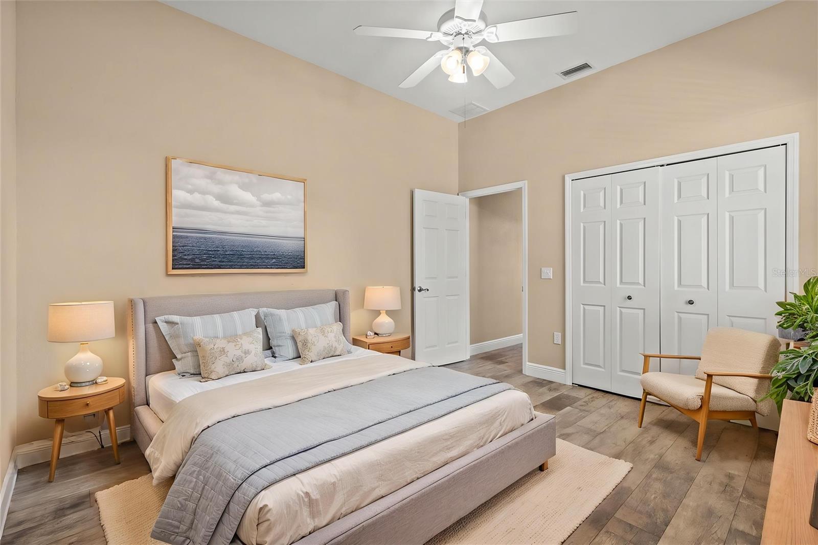 203 LAKE VICTORIA CT — photo 42