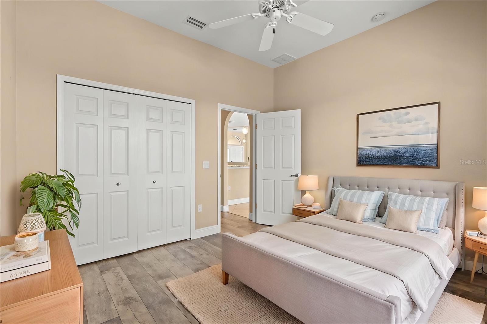 203 LAKE VICTORIA CT — photo 45