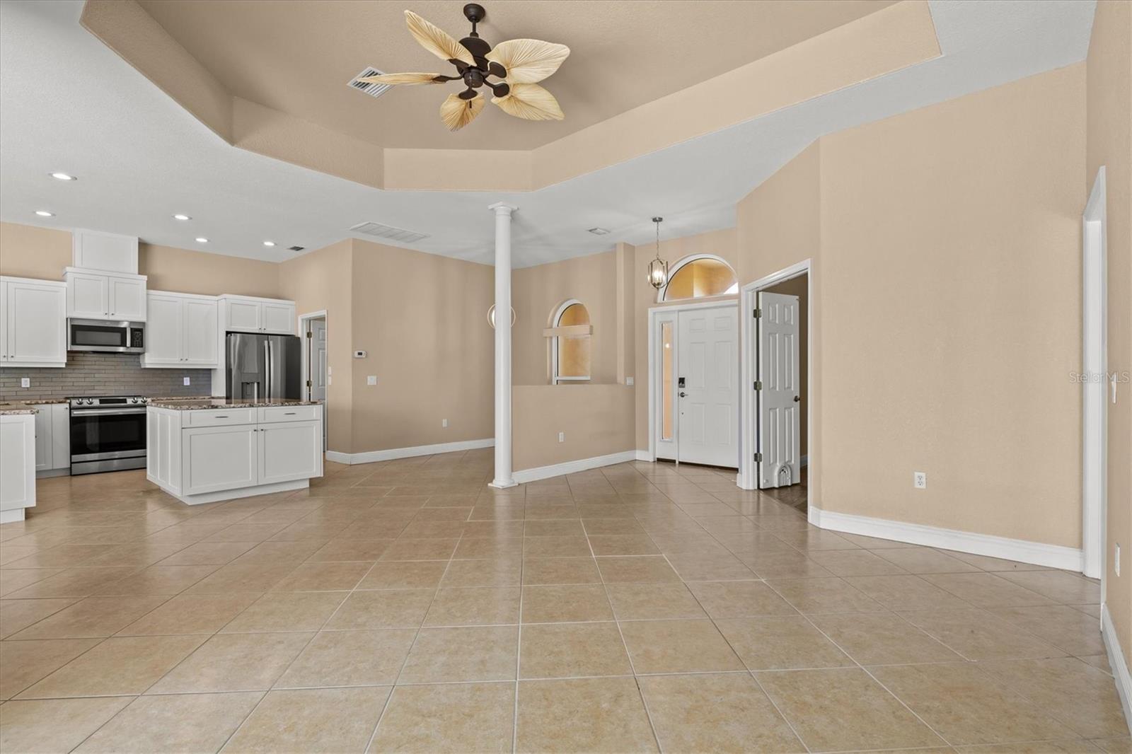203 LAKE VICTORIA CT — photo 14