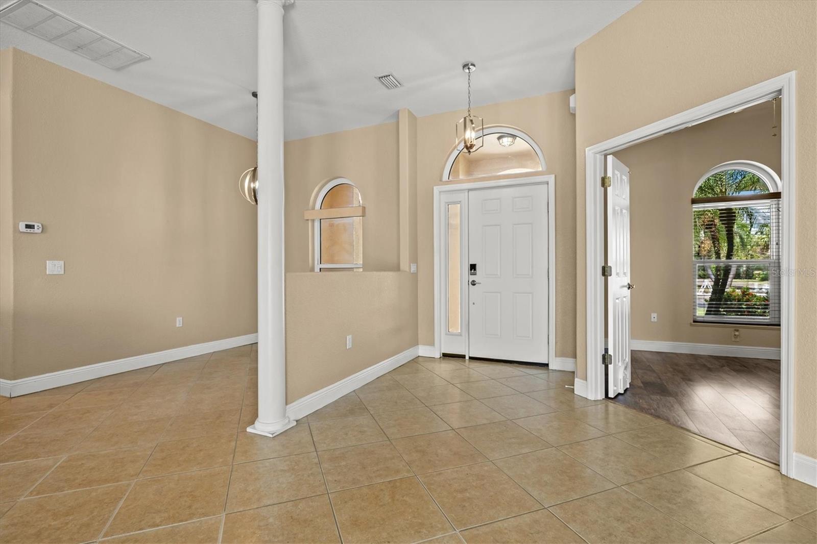 203 LAKE VICTORIA CT — photo 15