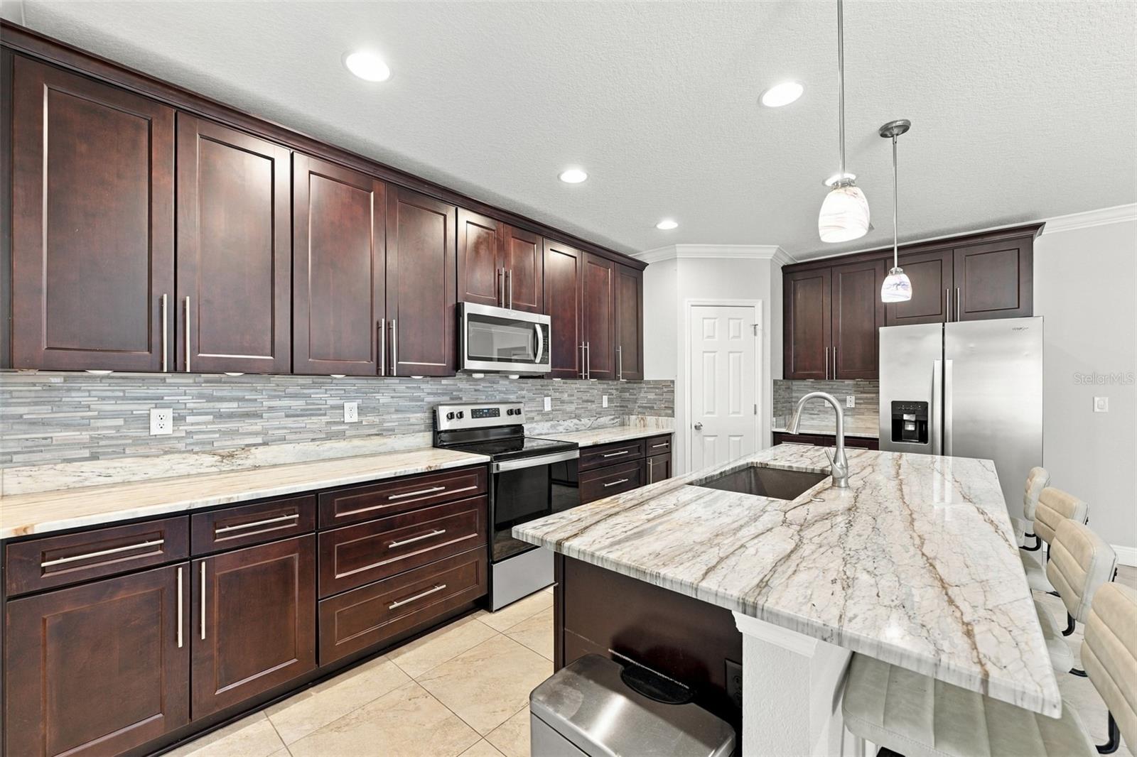 232 CLAYTON ST — photo 8