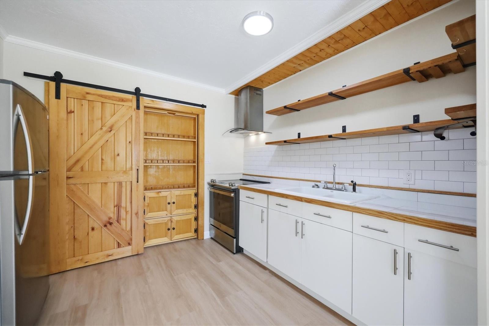 228 STANFORD RD — photo 12