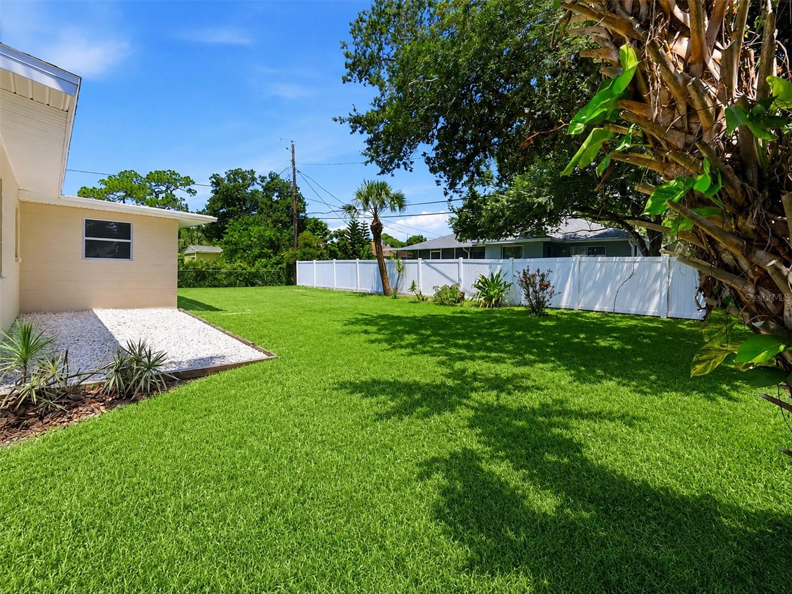 228 STANFORD RD — photo 30