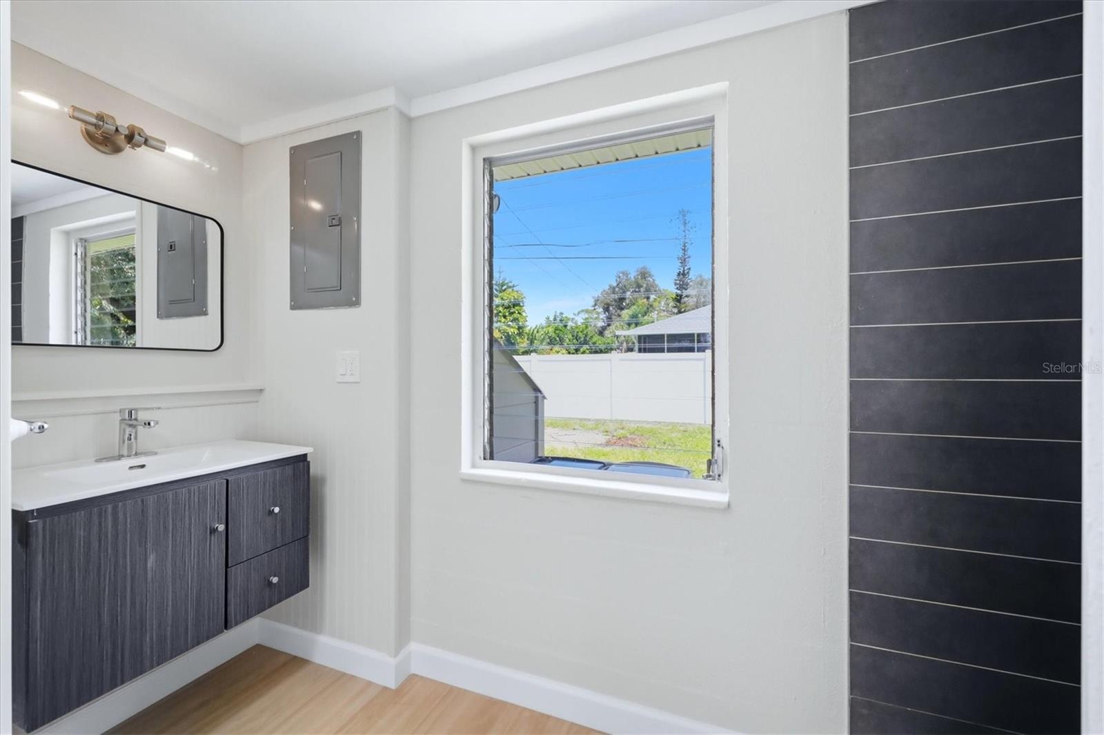 228 STANFORD RD — photo 23