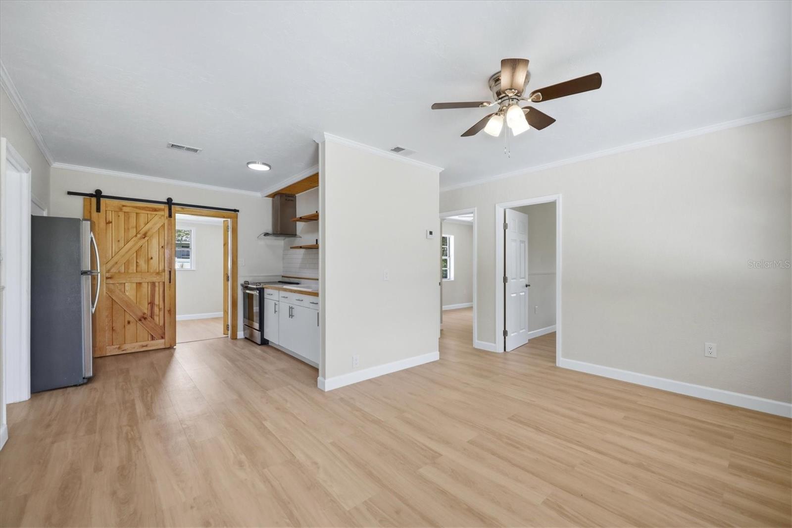 228 STANFORD RD — photo 10