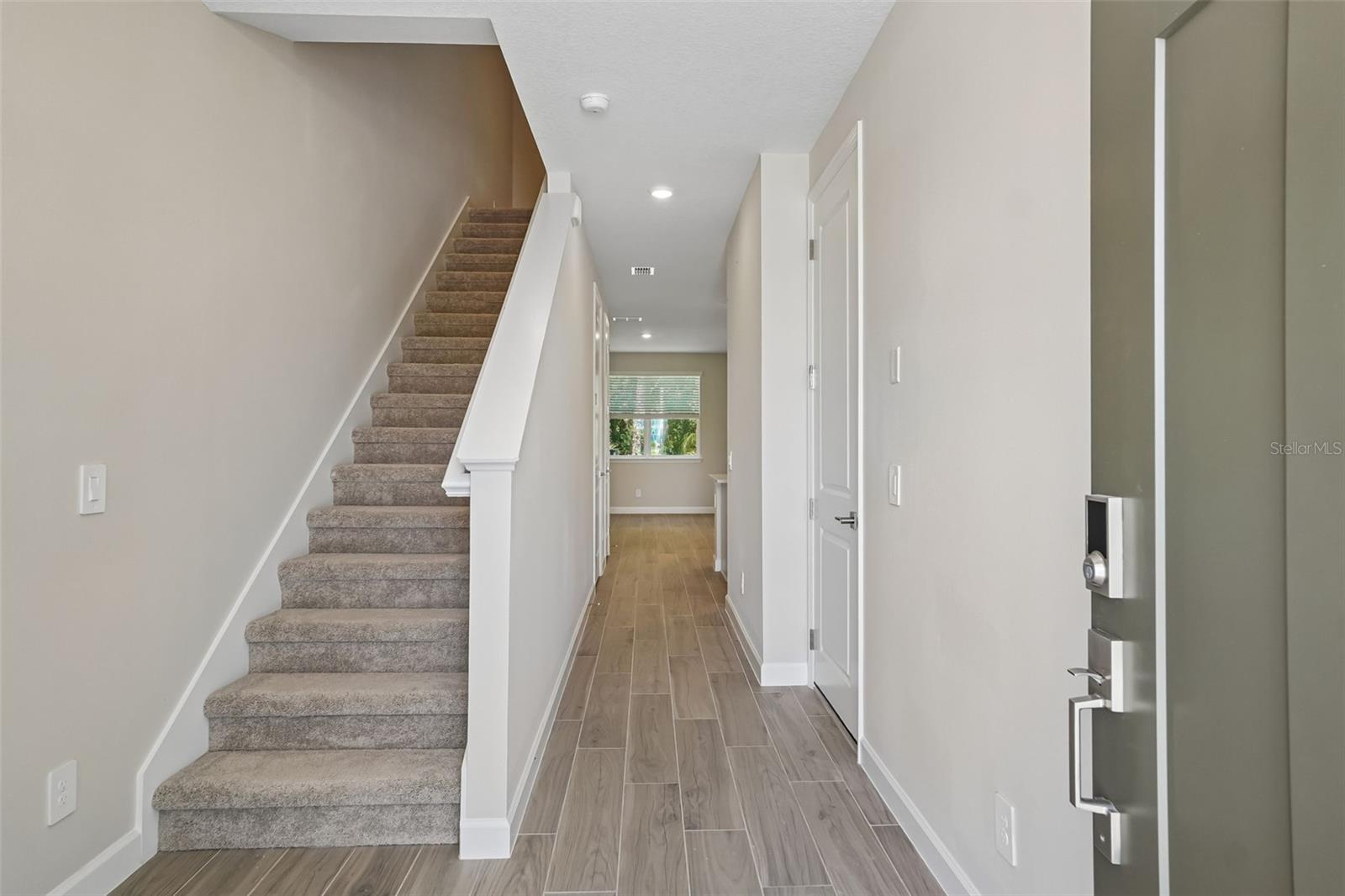 7328 DEER VALLEY CIRCLE — photo 2