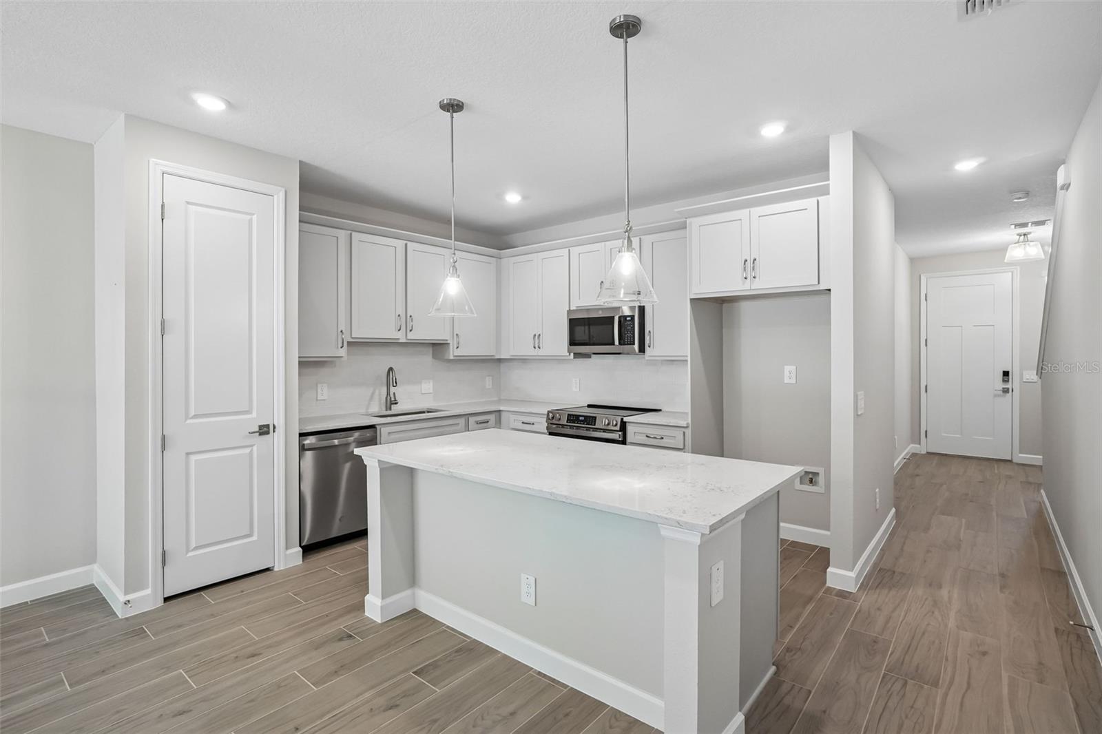 7328 DEER VALLEY CIRCLE — photo 7
