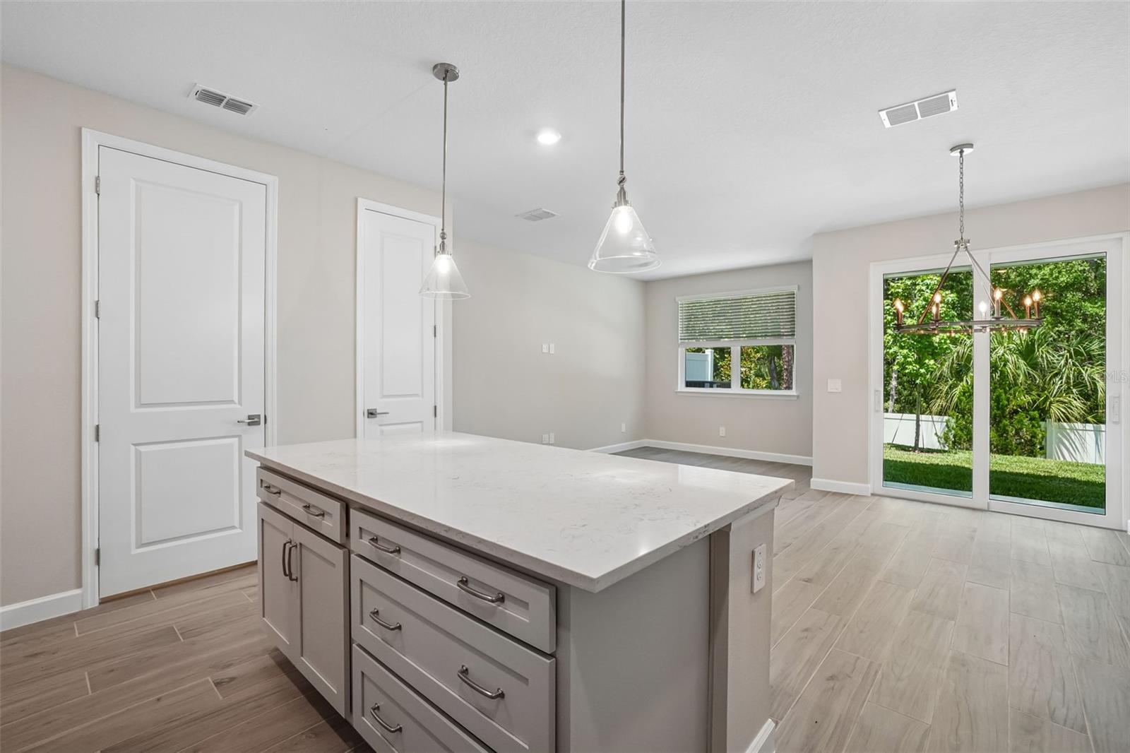 7328 DEER VALLEY CIRCLE — photo 10