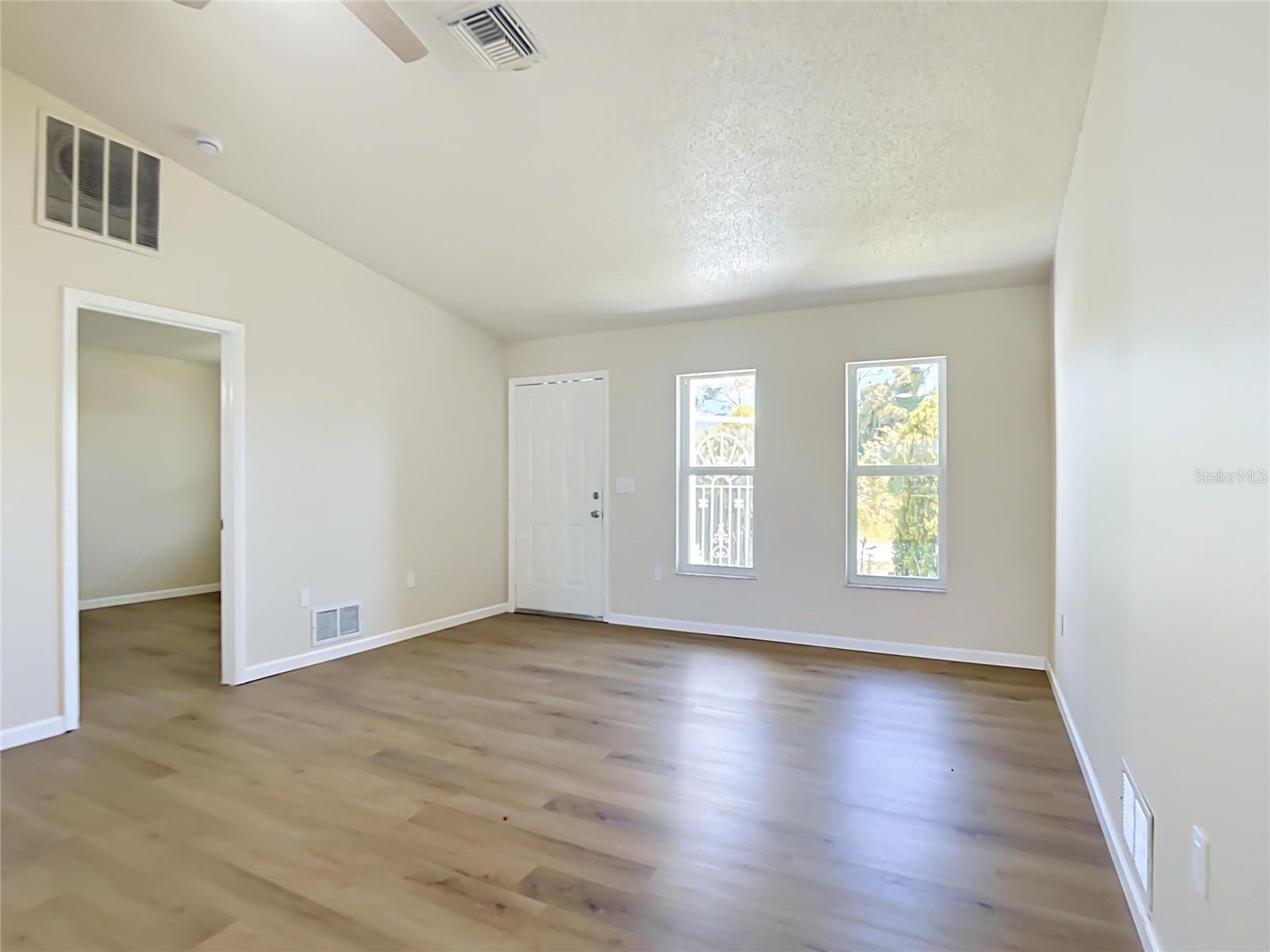 4441 MULGRAVE AVE — photo 7