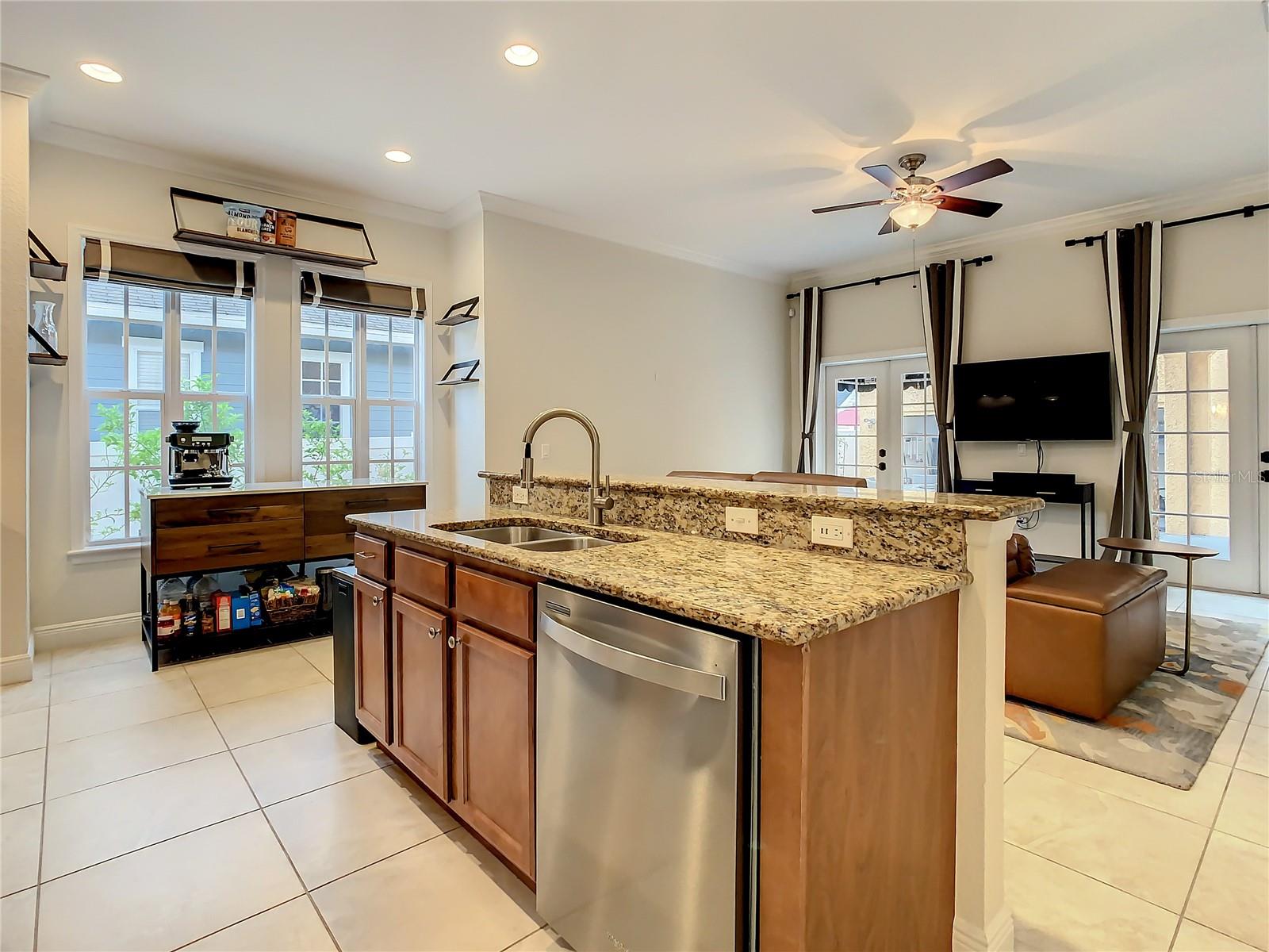 220 W MINNEHAHA ST — photo 13