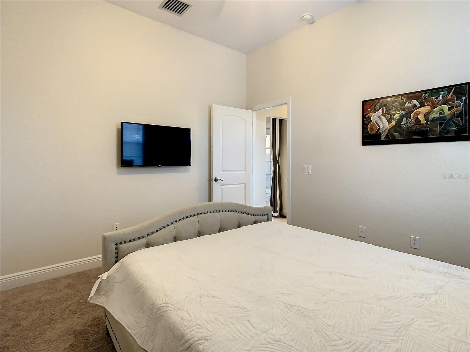 220 W MINNEHAHA ST — photo 36