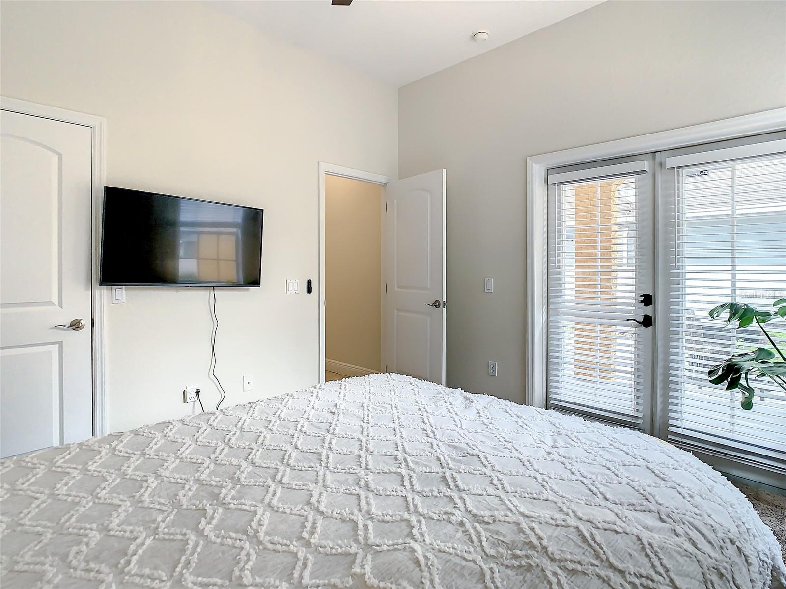 220 W MINNEHAHA ST — photo 43