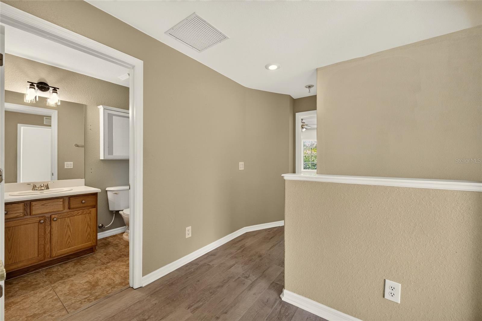 11723 TEMPEST HARBOR LOOP — photo 35