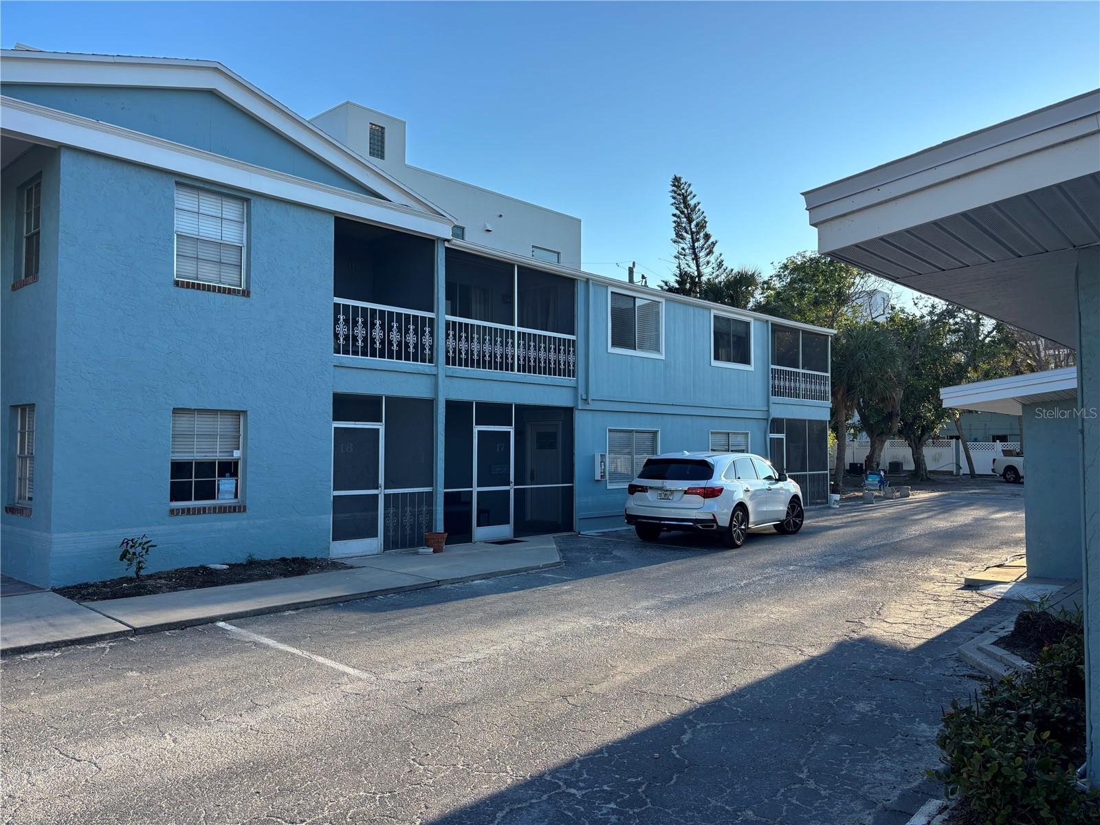170 ROOSEVELT DR #17 — photo 2