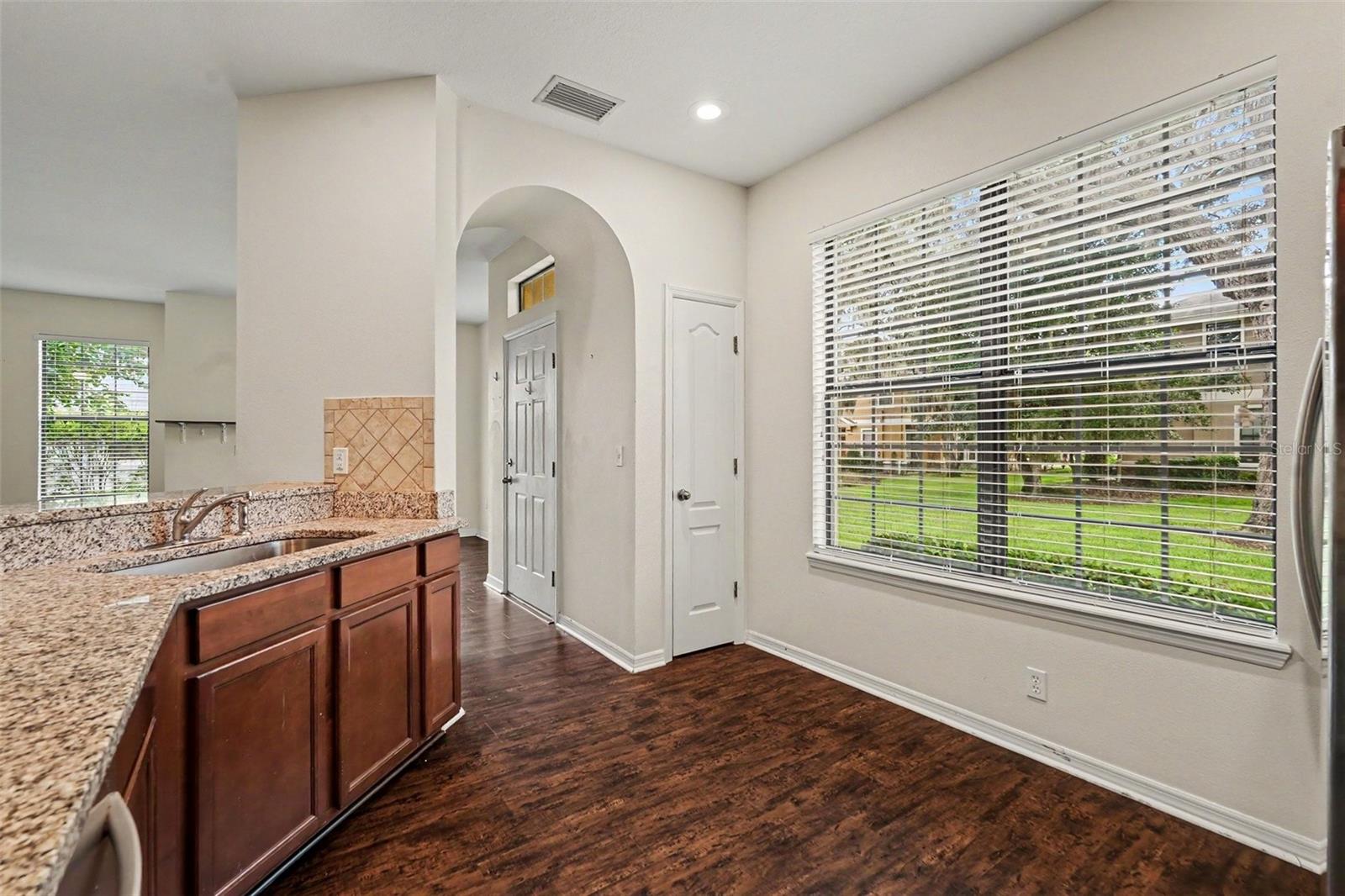 5520 KINGLETHILL DR — photo 4