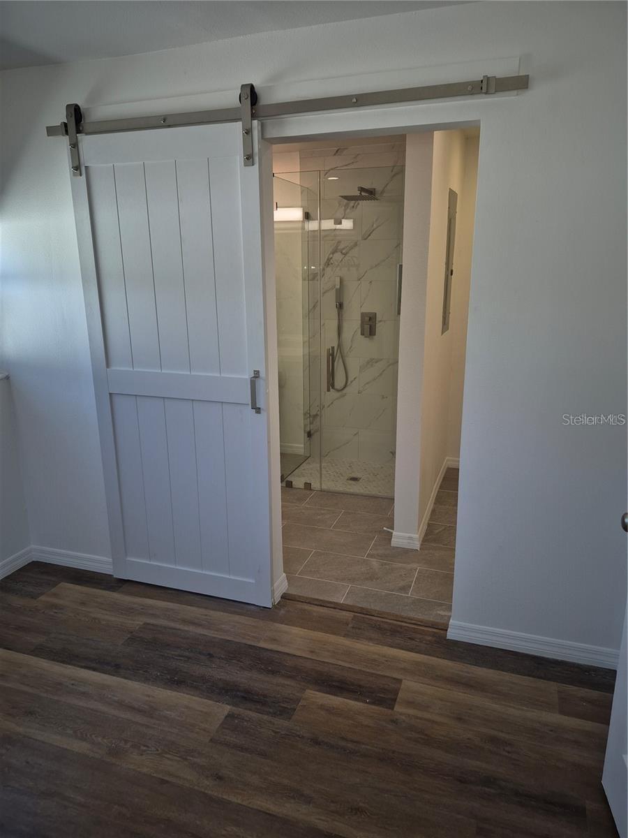 7709 W HANNA AVE — photo 9