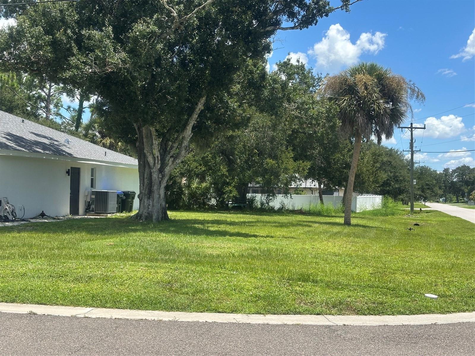 3550 S SUMTER BLVD — photo 27