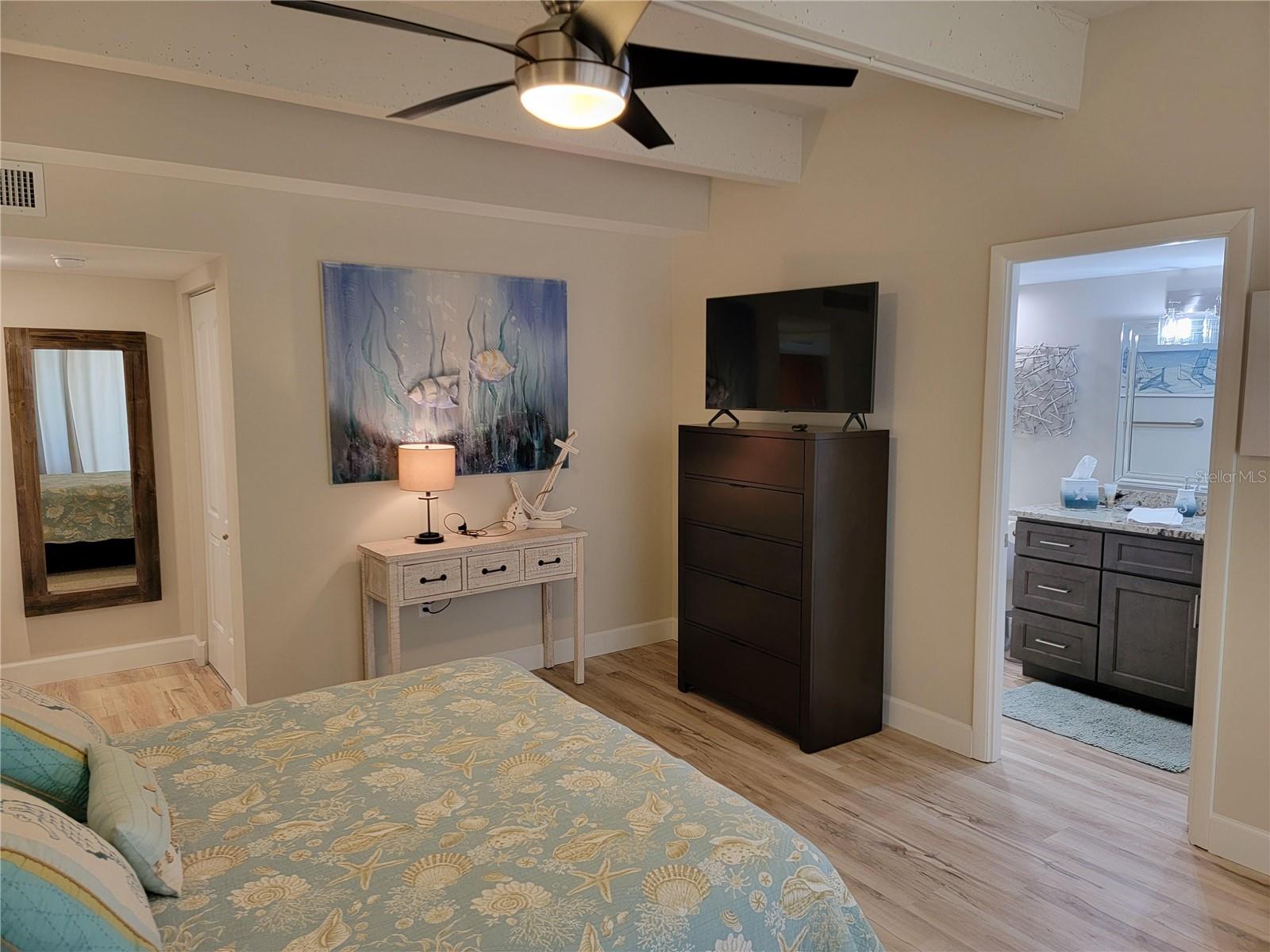 7650 BAYSHORE DR #302 — photo 4