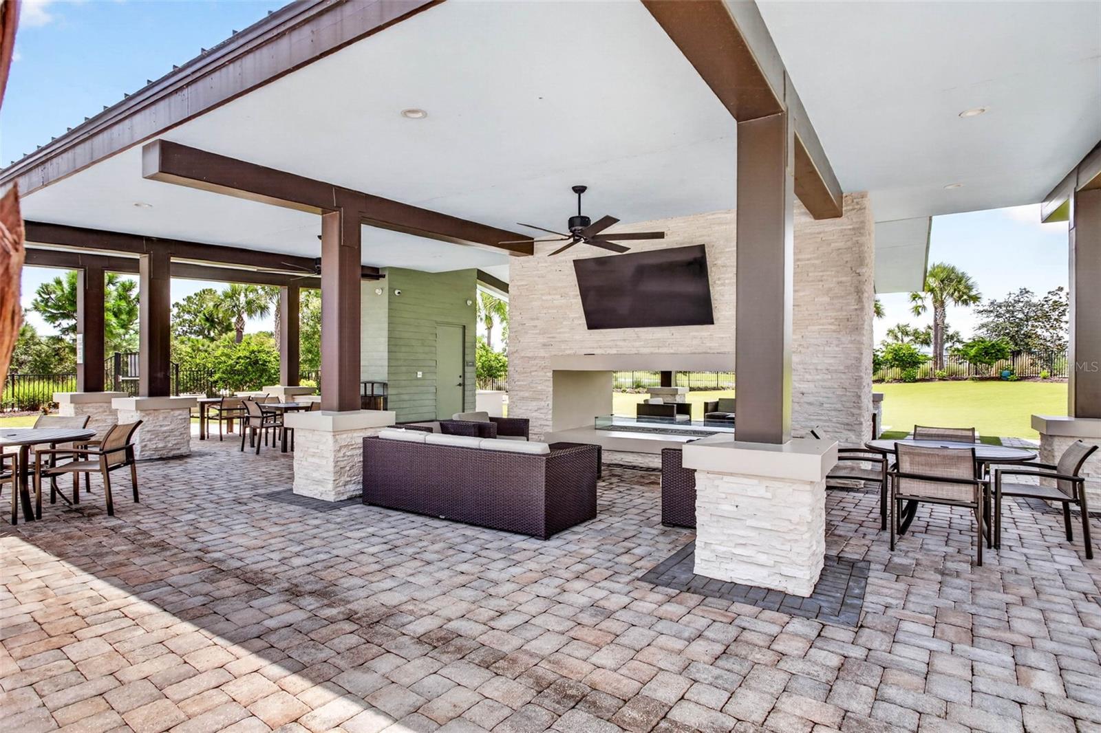 33901 LANDSMAN LOOP — photo 42