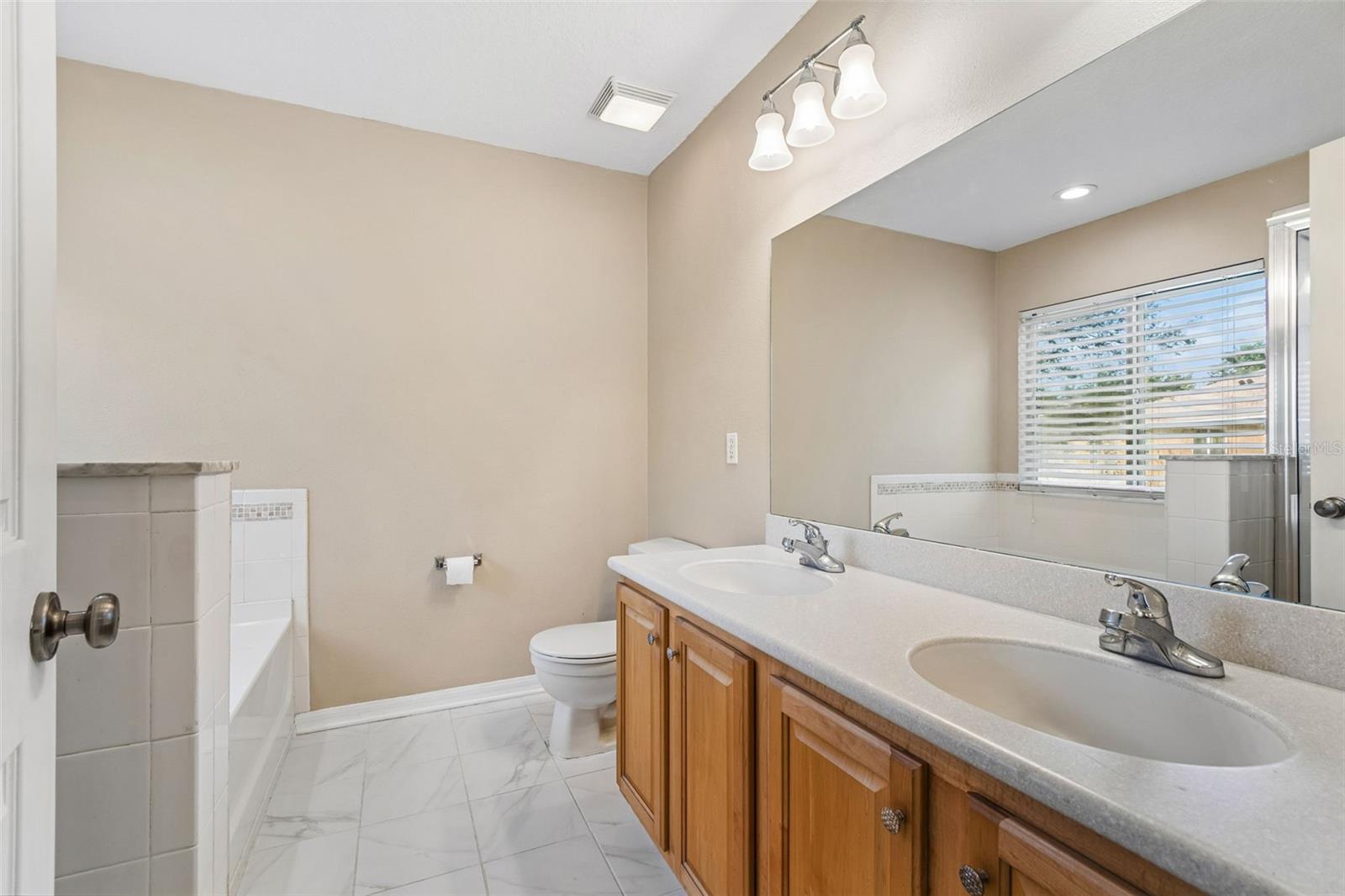 10818 GREAT CARLISLE CT — photo 20