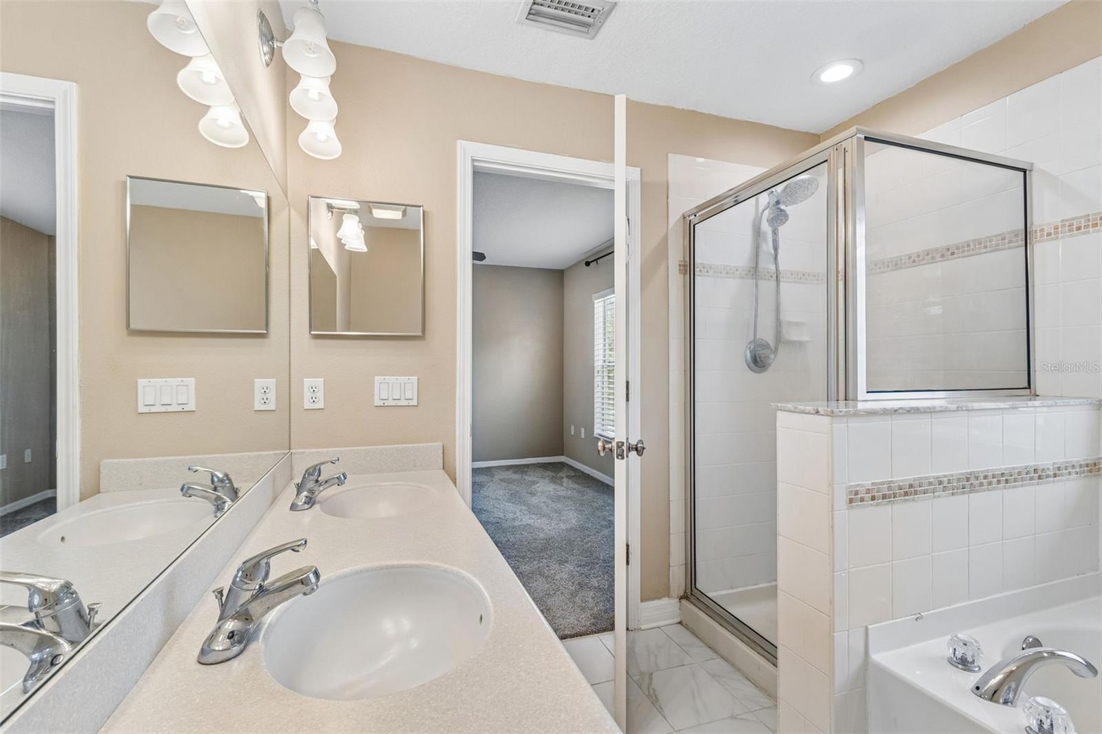 10818 GREAT CARLISLE CT — photo 22