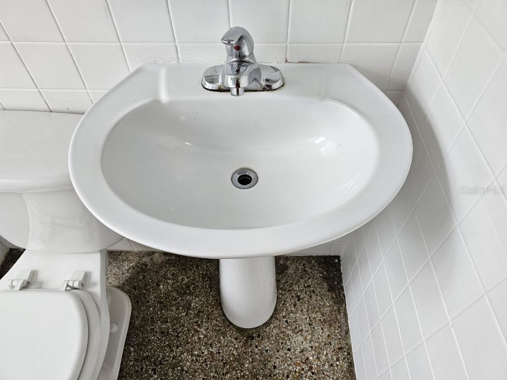 212 S CHURCH AVE #107 — photo 14