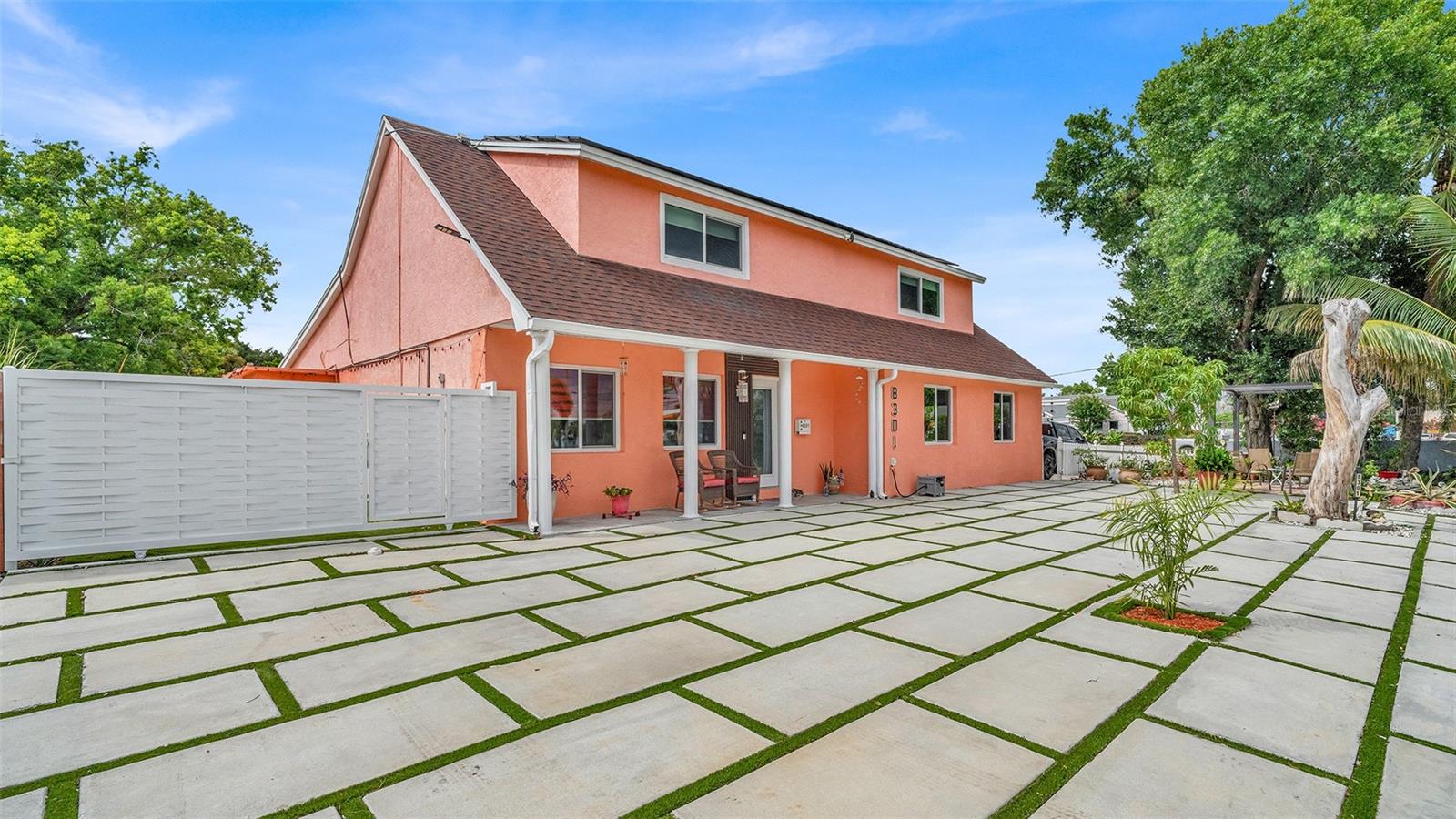 8301 LOPEZ DR — photo 2