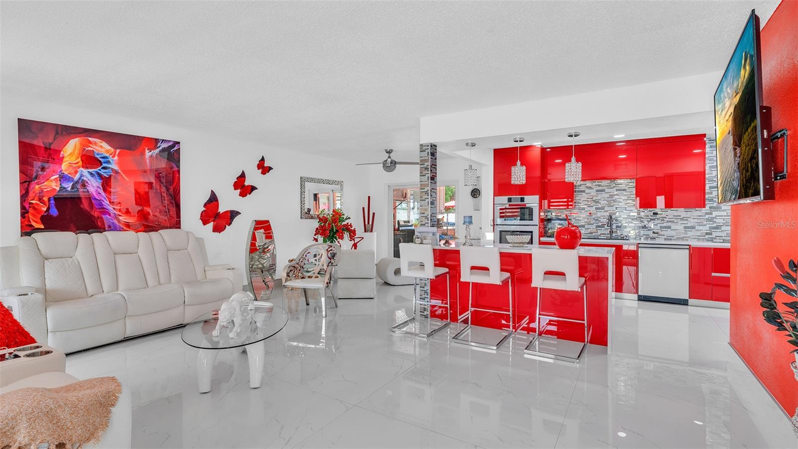 8301 LOPEZ DR — photo 4