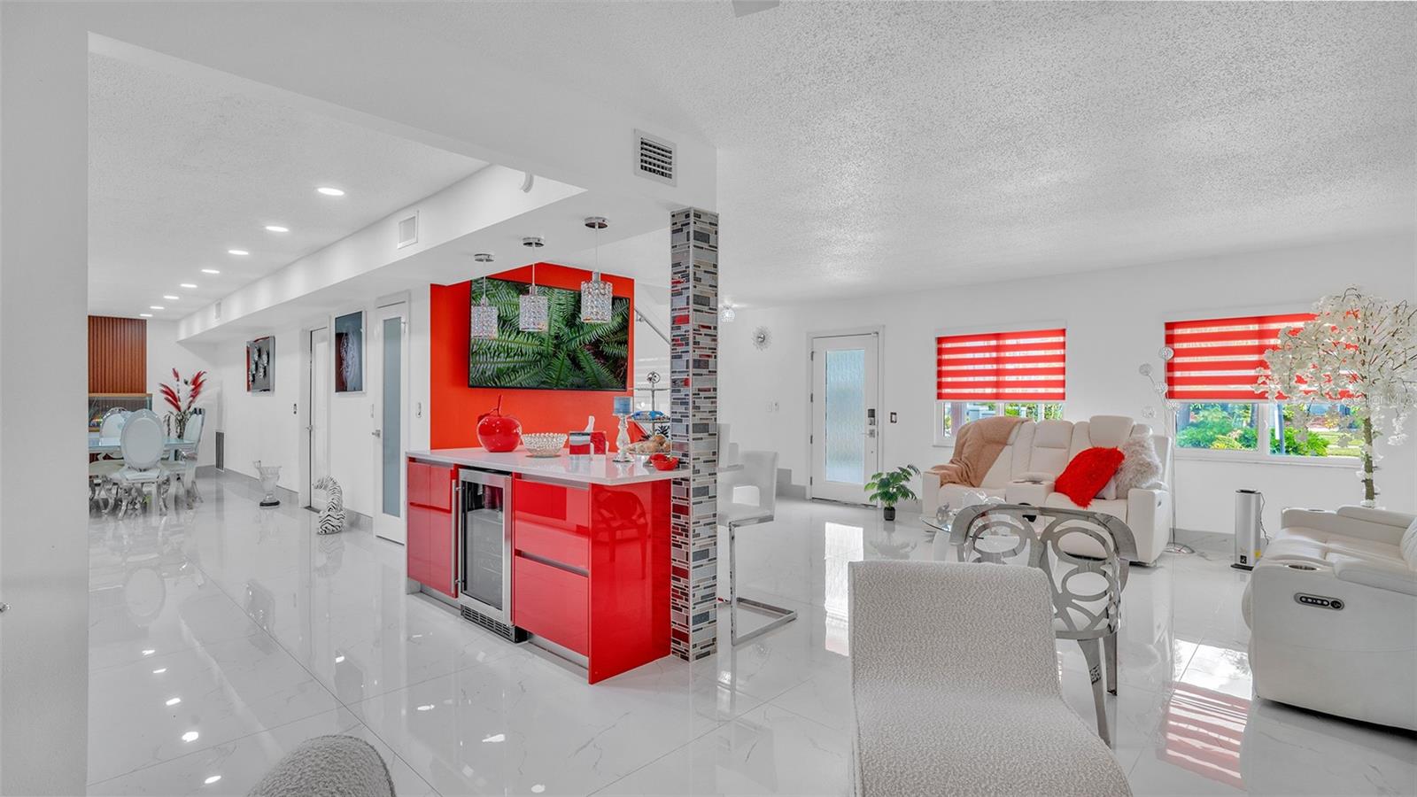 8301 LOPEZ DR — photo 6