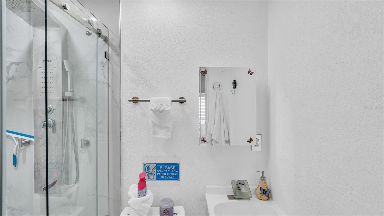 8301 LOPEZ DR — photo 11