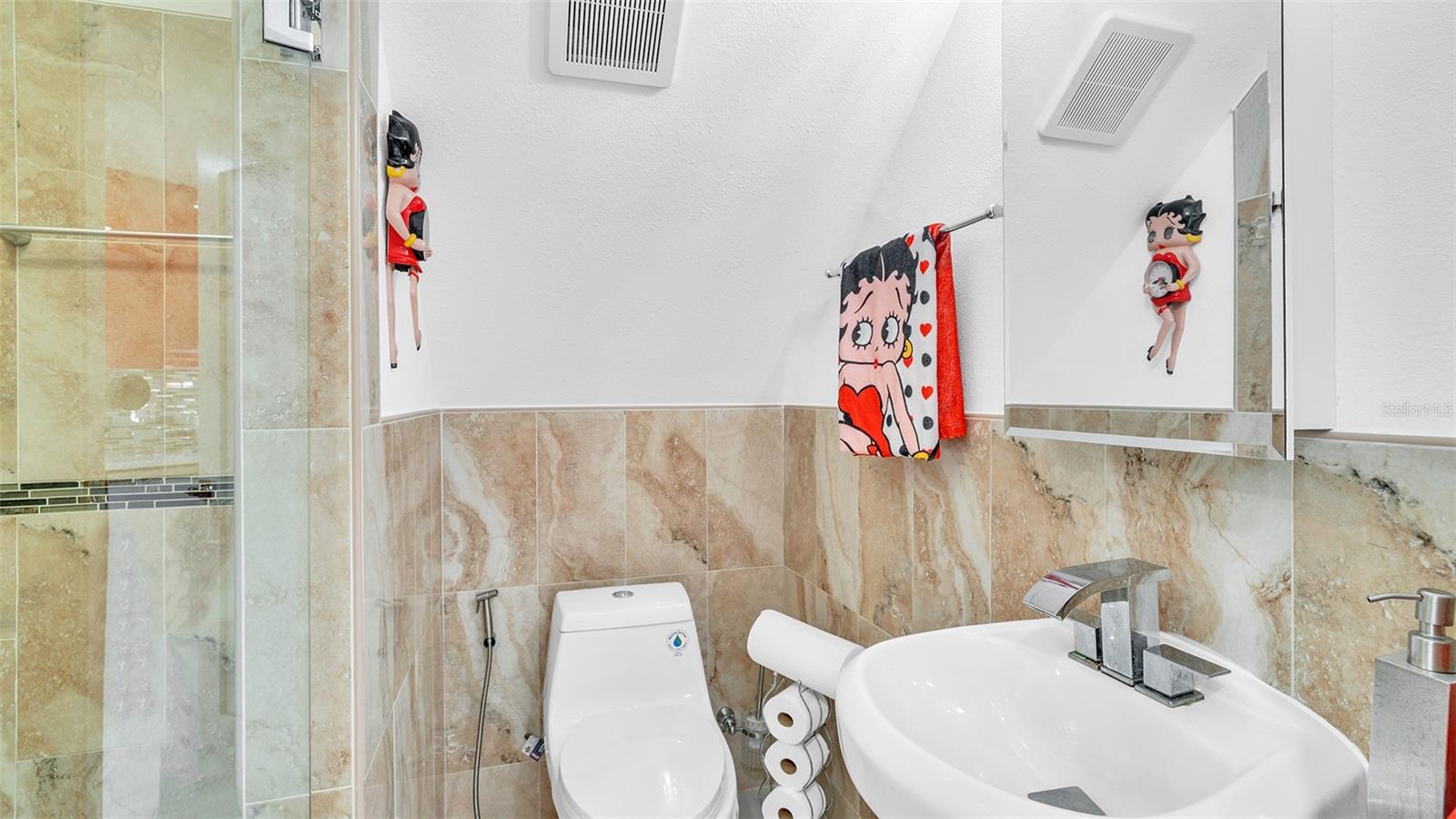 8301 LOPEZ DR — photo 44
