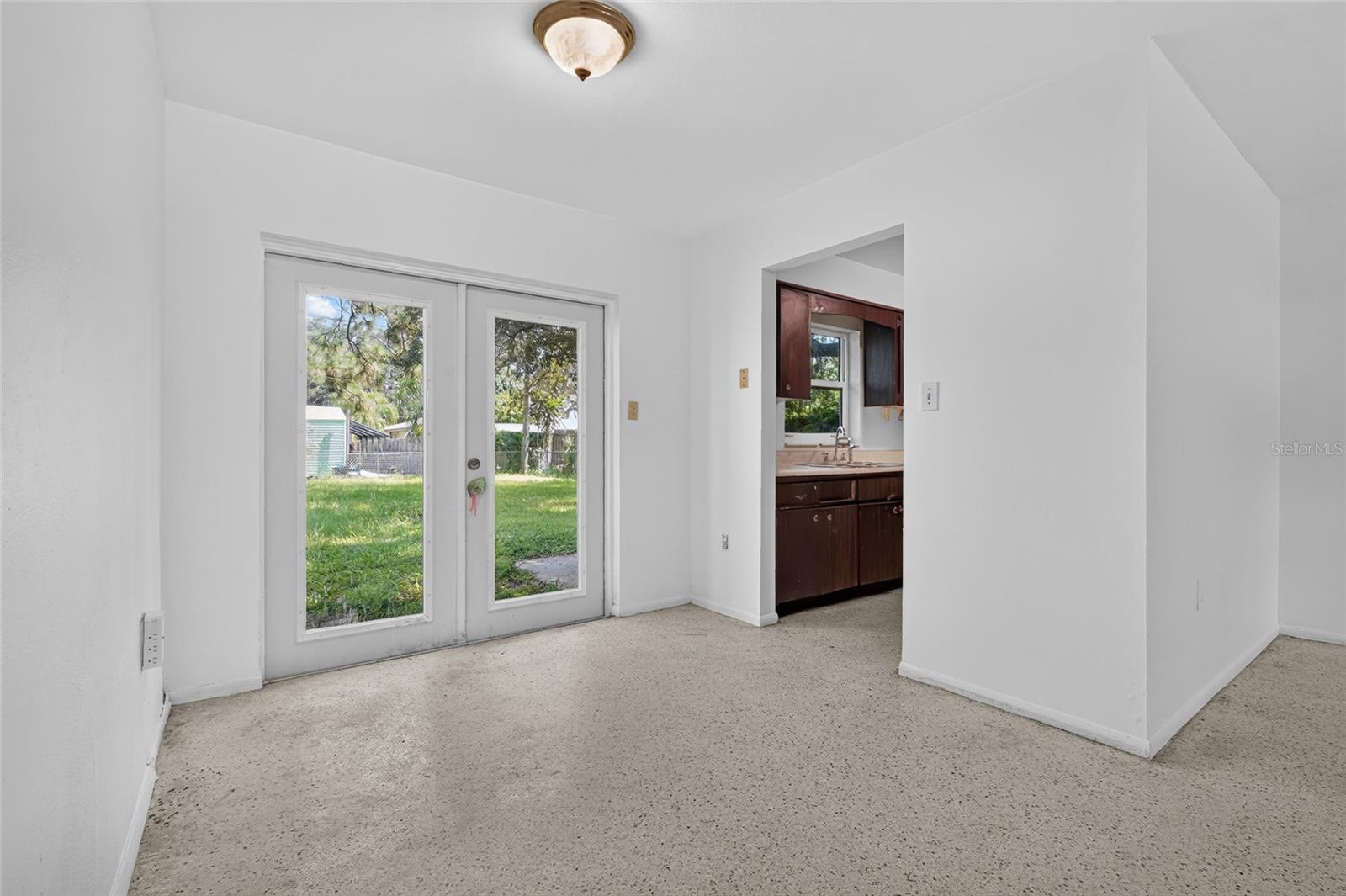 4923 BROOKMEADE DR — photo 3