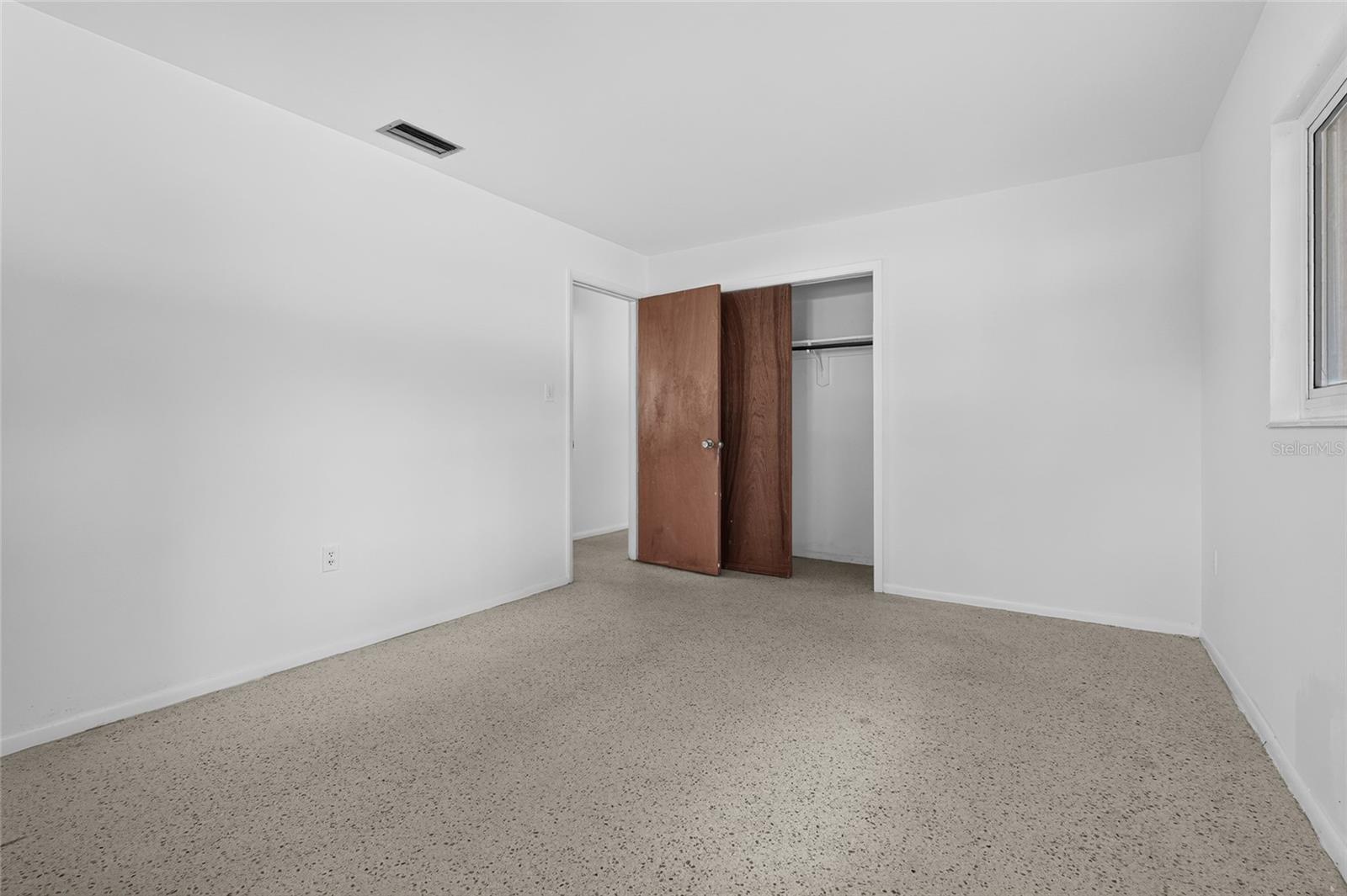 4923 BROOKMEADE DR — photo 16