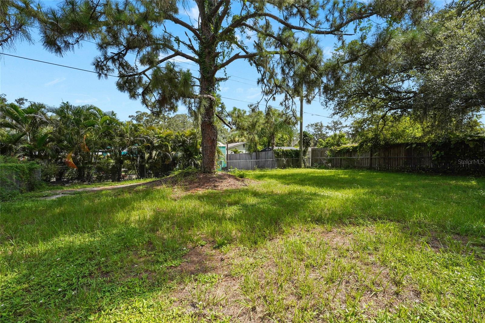 4923 BROOKMEADE DR — photo 4